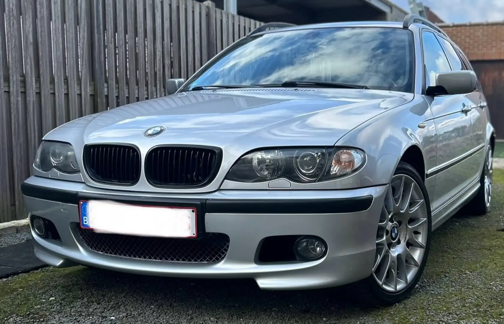BMW 318 318i touring M-PACK - 1