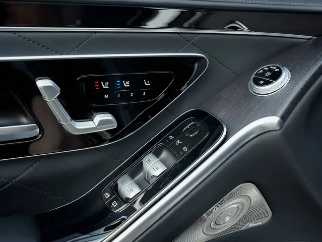 Mercedes-Benz S Class view 15