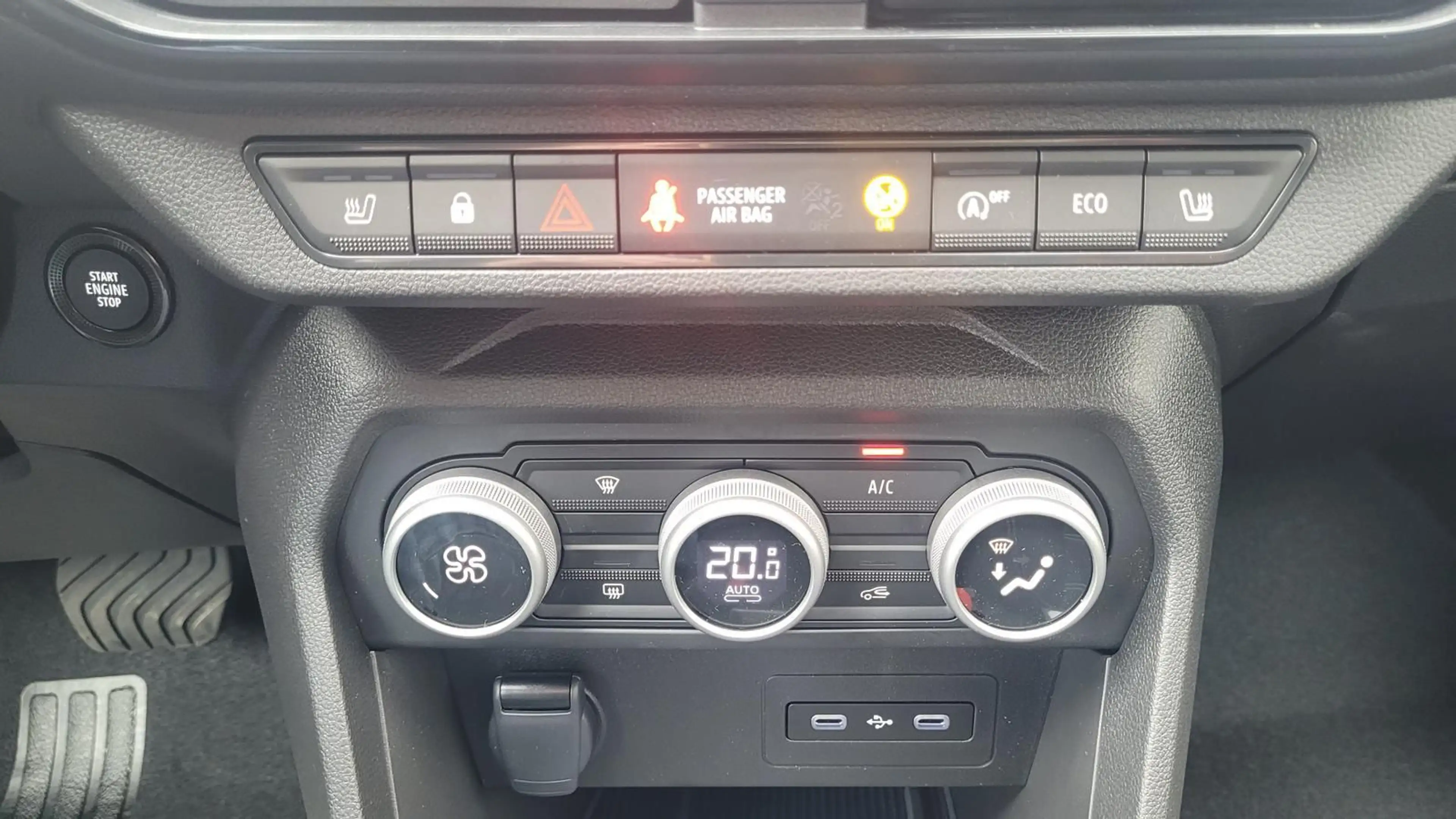 Dacia Jogger Eco-G 120 AT Vollausstattung 7Sitzer — photo 12