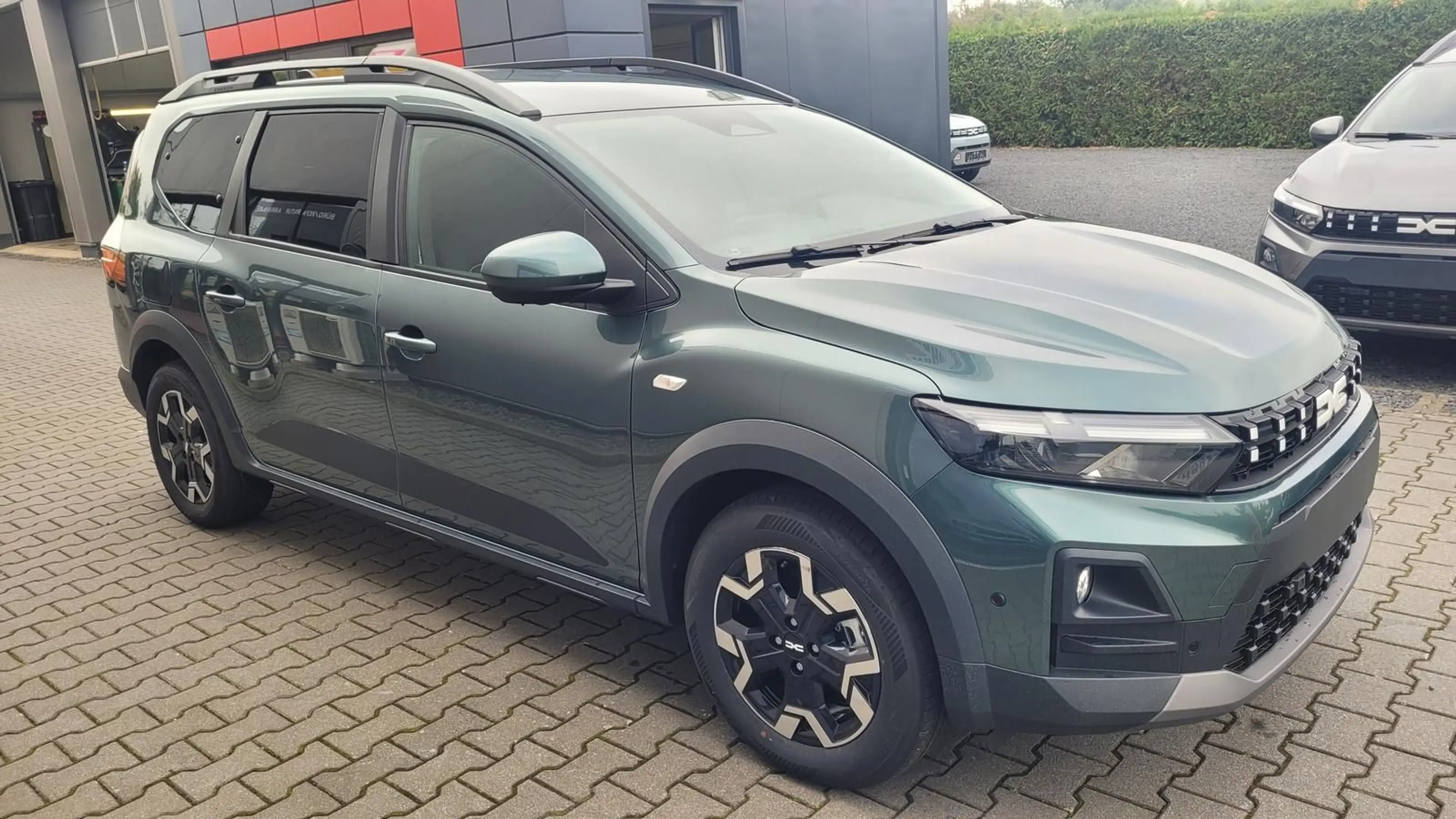 Dacia Jogger Eco-G 120 AT Vollausstattung 7Sitzer — photo 3
