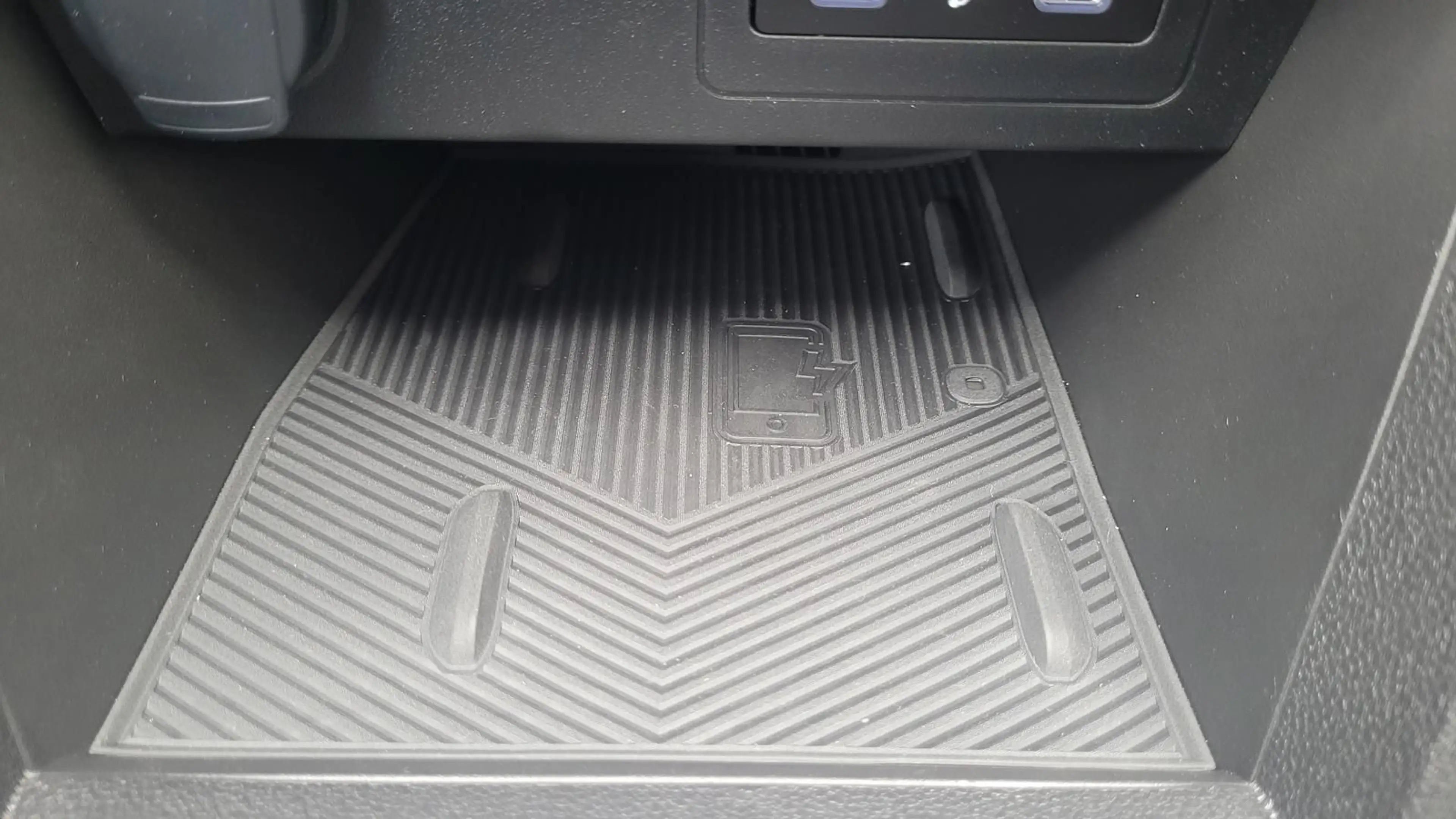 Dacia Jogger Eco-G 120 AT Vollausstattung 7Sitzer — photo 11