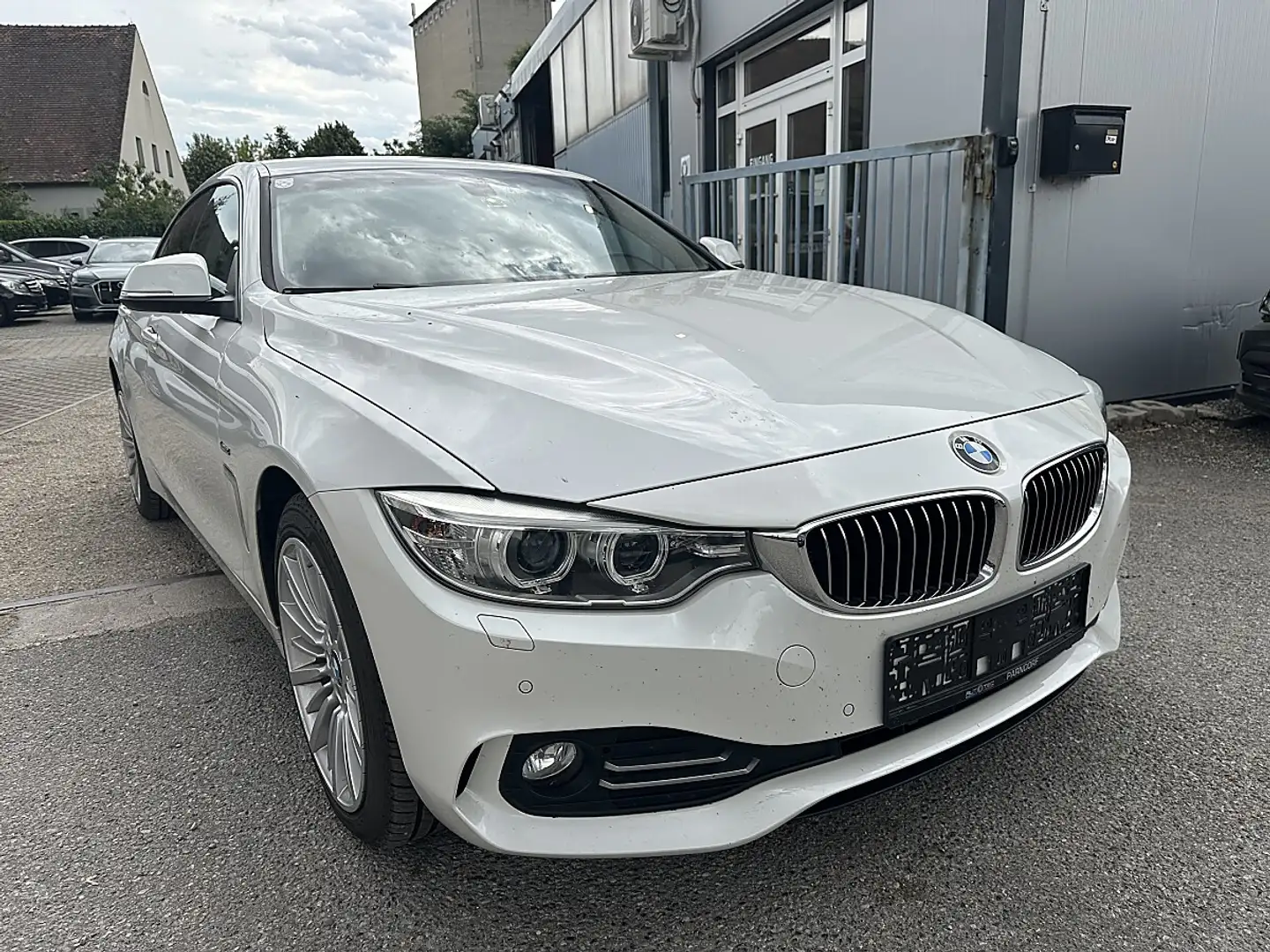 BMW 420 d xDrive Gran Coupe Sport Line Aut. Weiß - 2