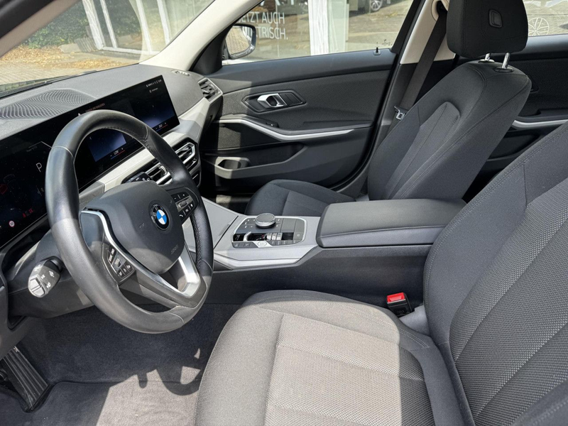 BMW 318 d Tour. Live-Navi-Widscreen Tempomat PDC AHK — photo 10