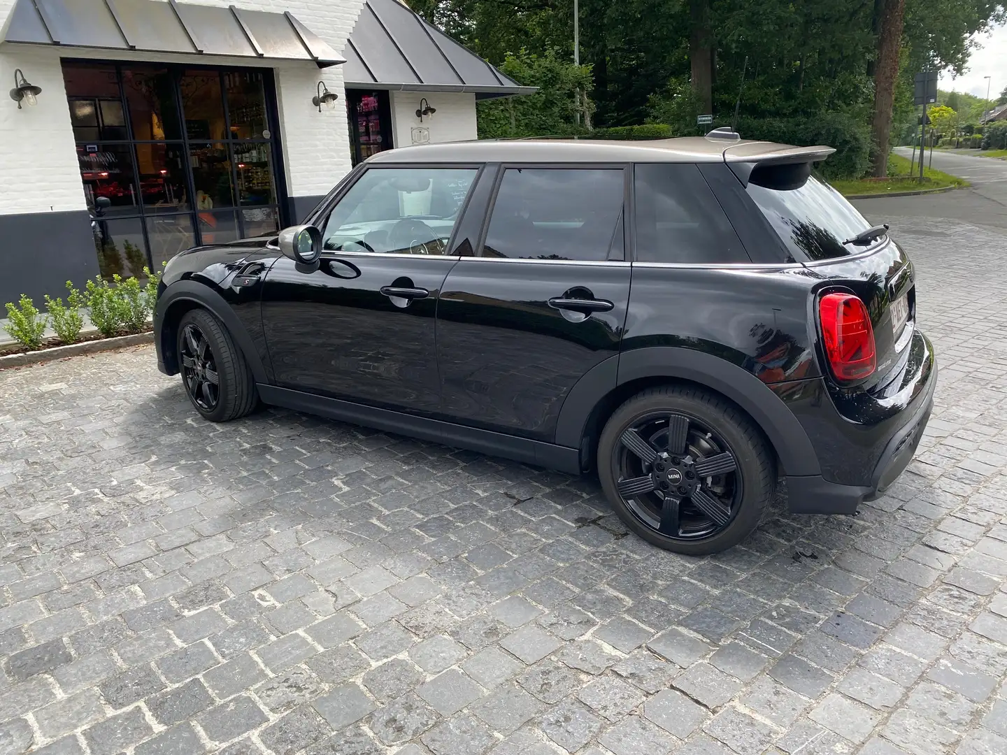 MINI Cooper S Mini Cooper S Aut. MINI Resolute Edition Zwart - 2