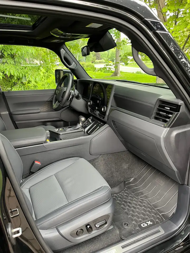 Lexus GX 550 снимка Lexus GX 550