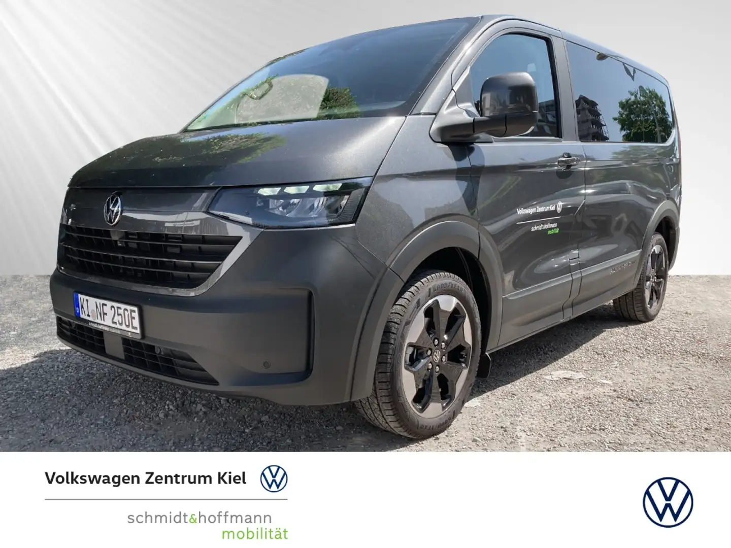 Volkswagen e-Caravelle Life BEV KR PANO+AHK+NAVI+SITZHZ Grau - 1