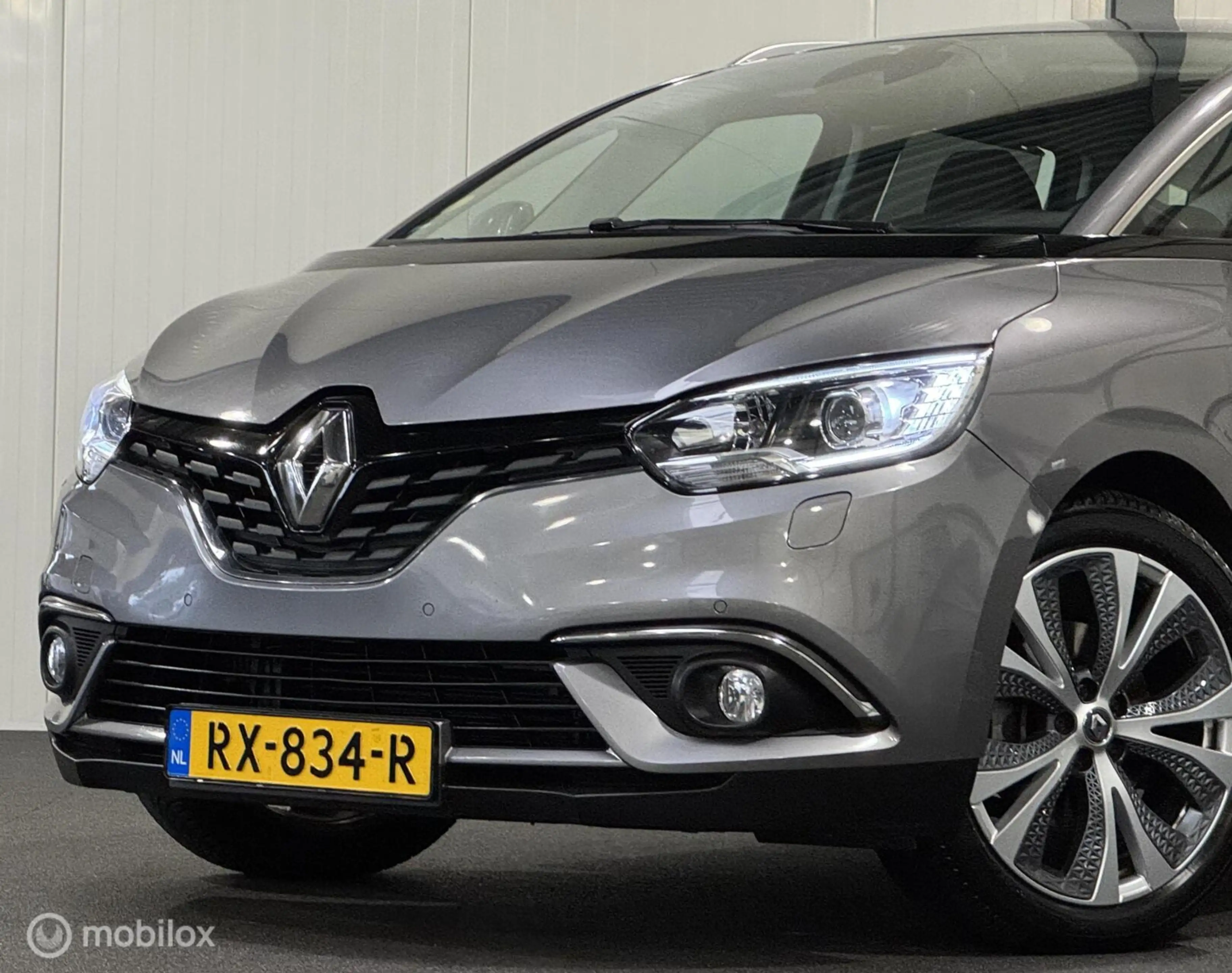 Renault Grand Scenic 1.5 dCi Intens [ historie trekhaak LED ] — photo 23