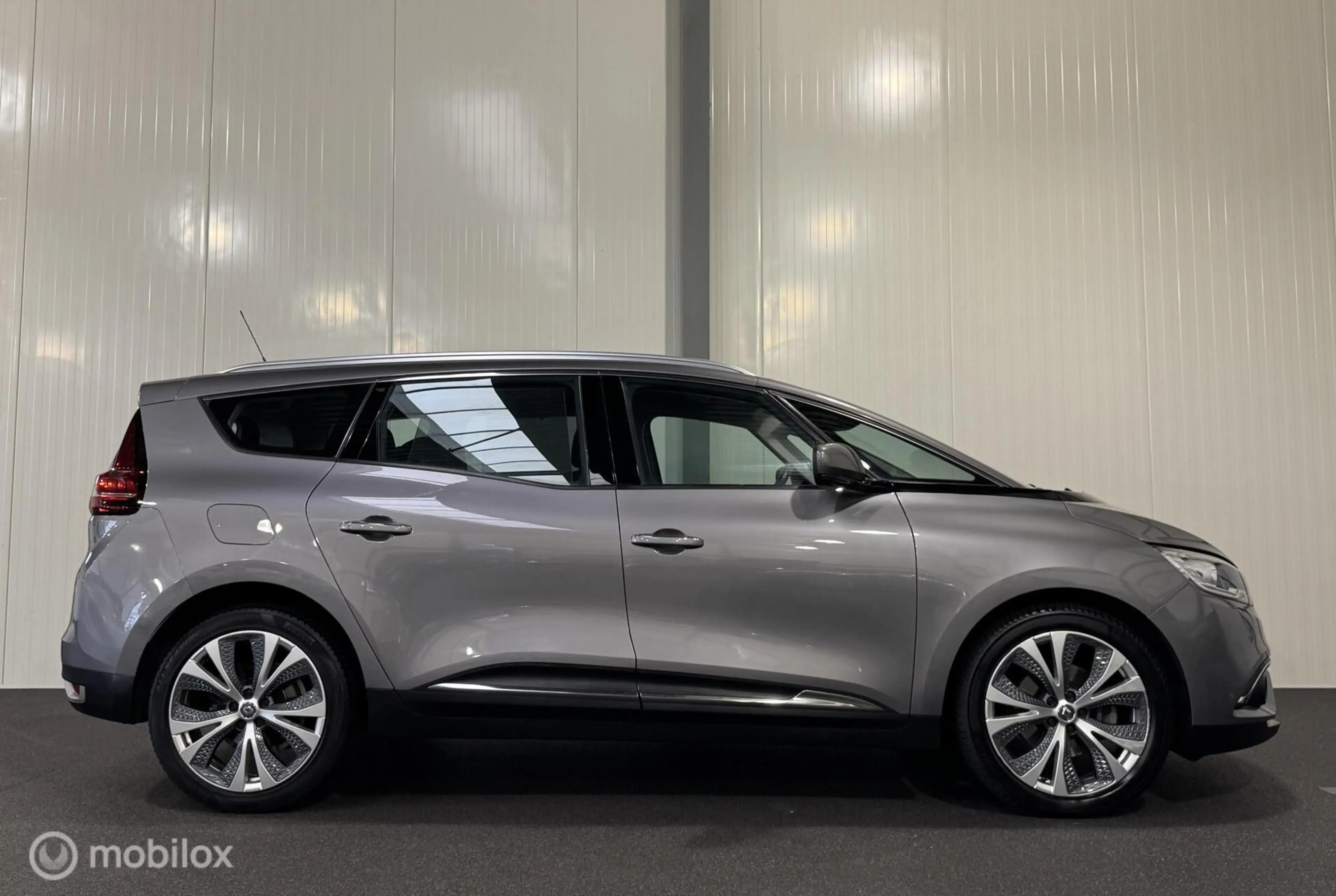 Renault Grand Scenic 1.5 dCi Intens [ historie trekhaak LED ] — photo 5