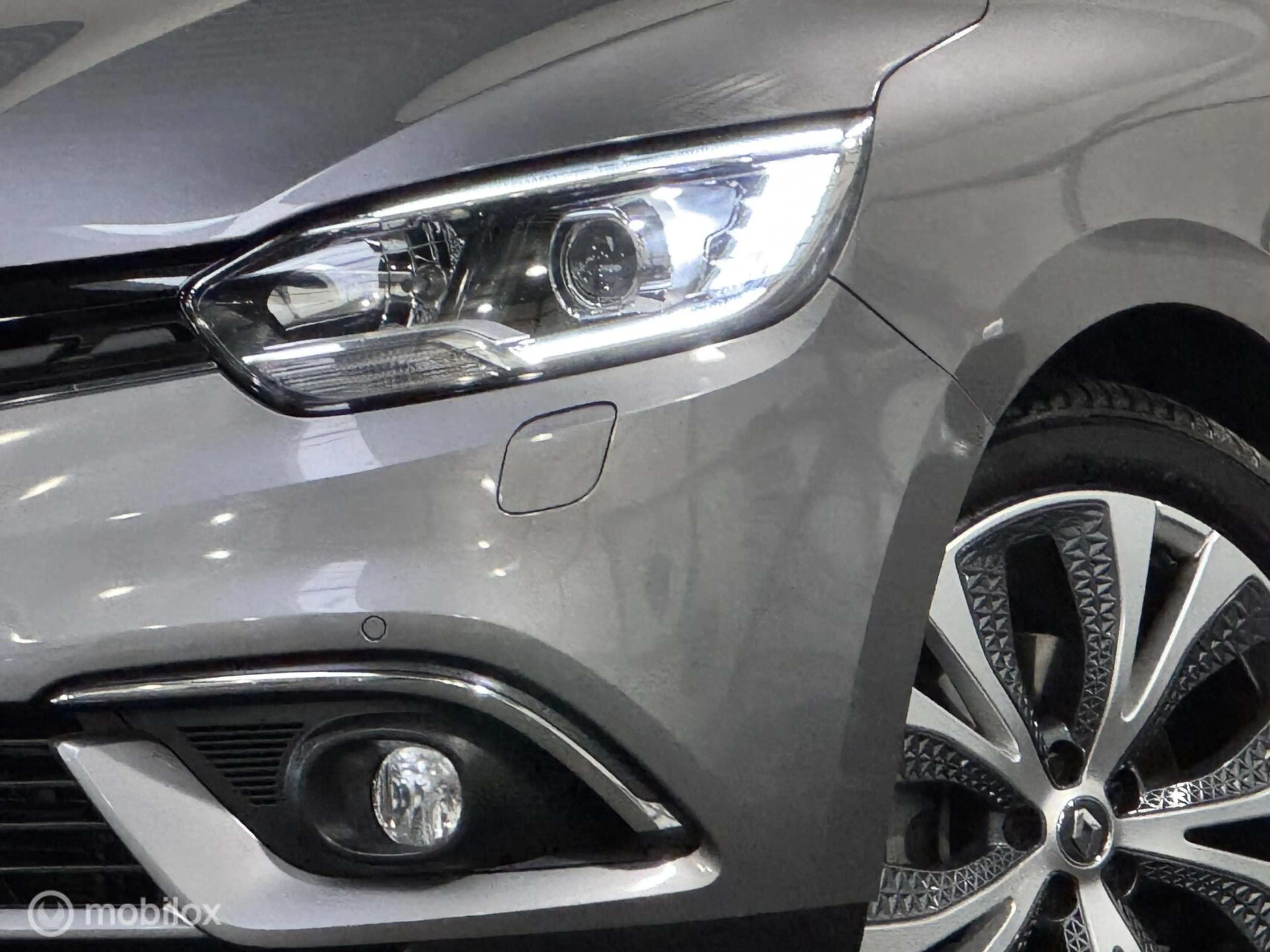 Renault Grand Scenic 1.5 dCi Intens [ historie trekhaak LED ] — photo 28