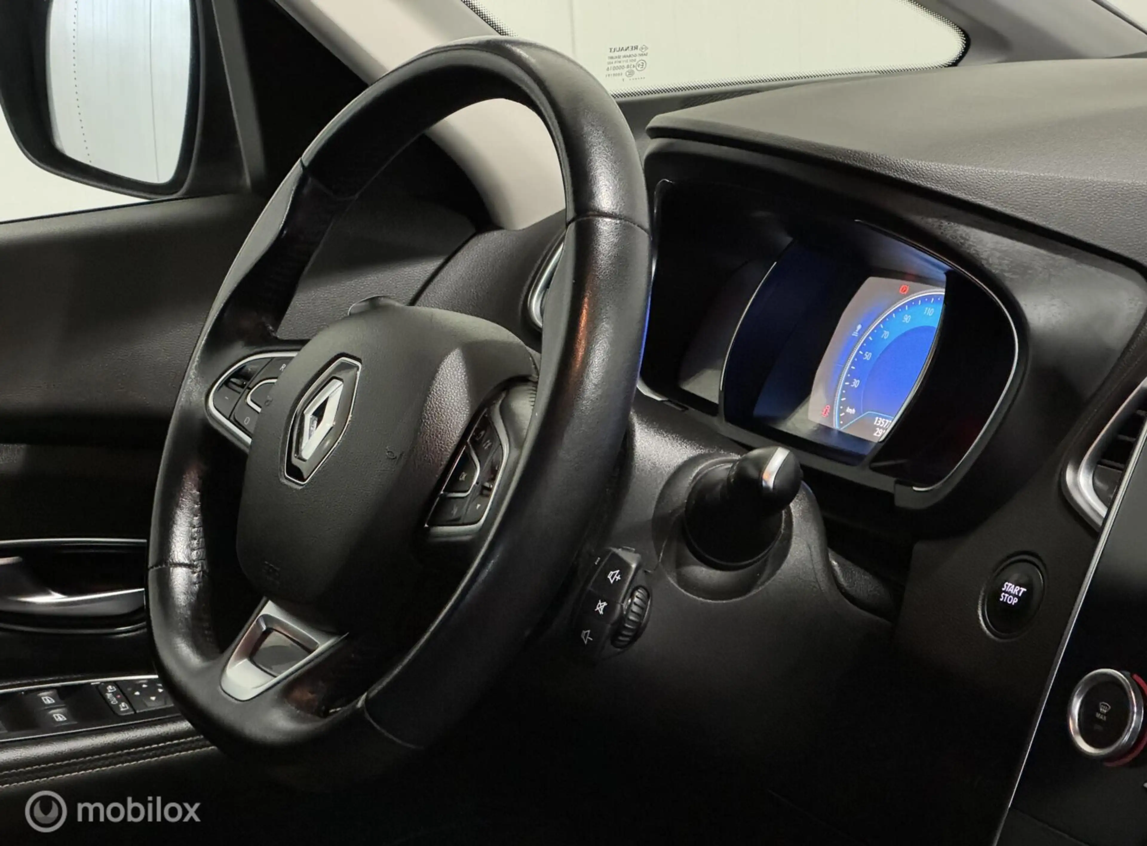 Renault Grand Scenic 1.5 dCi Intens [ historie trekhaak LED ] — photo 25