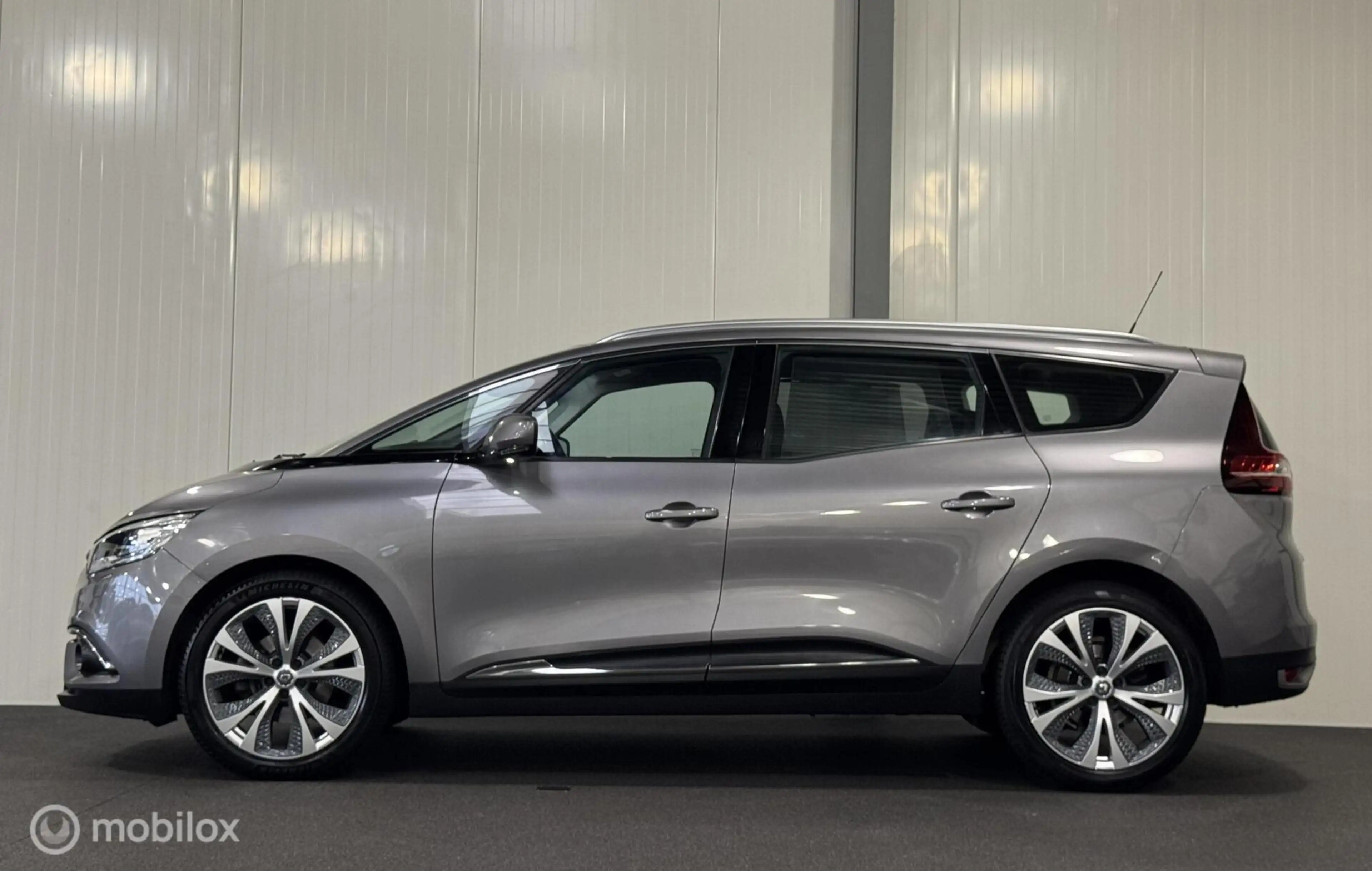 Renault Grand Scenic 1.5 dCi Intens [ historie trekhaak LED ] — photo 3