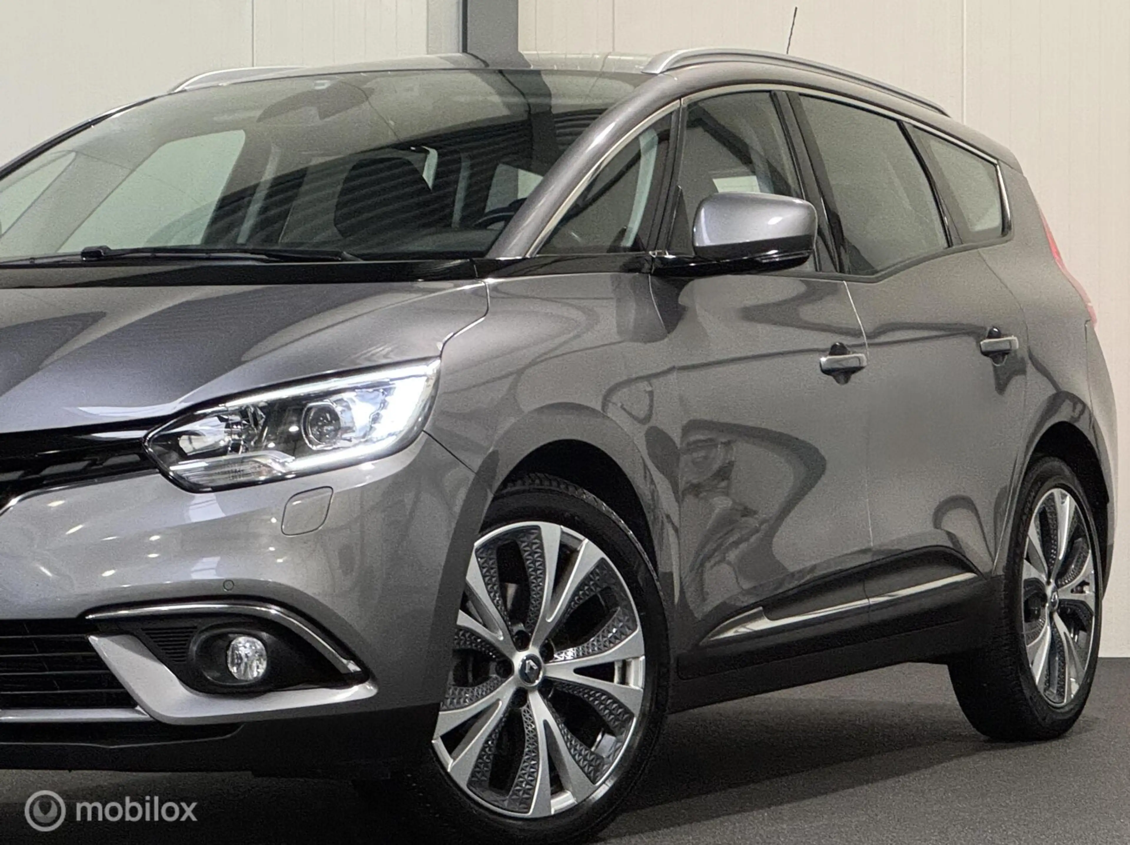 Renault Grand Scenic 1.5 dCi Intens [ historie trekhaak LED ] — photo 14