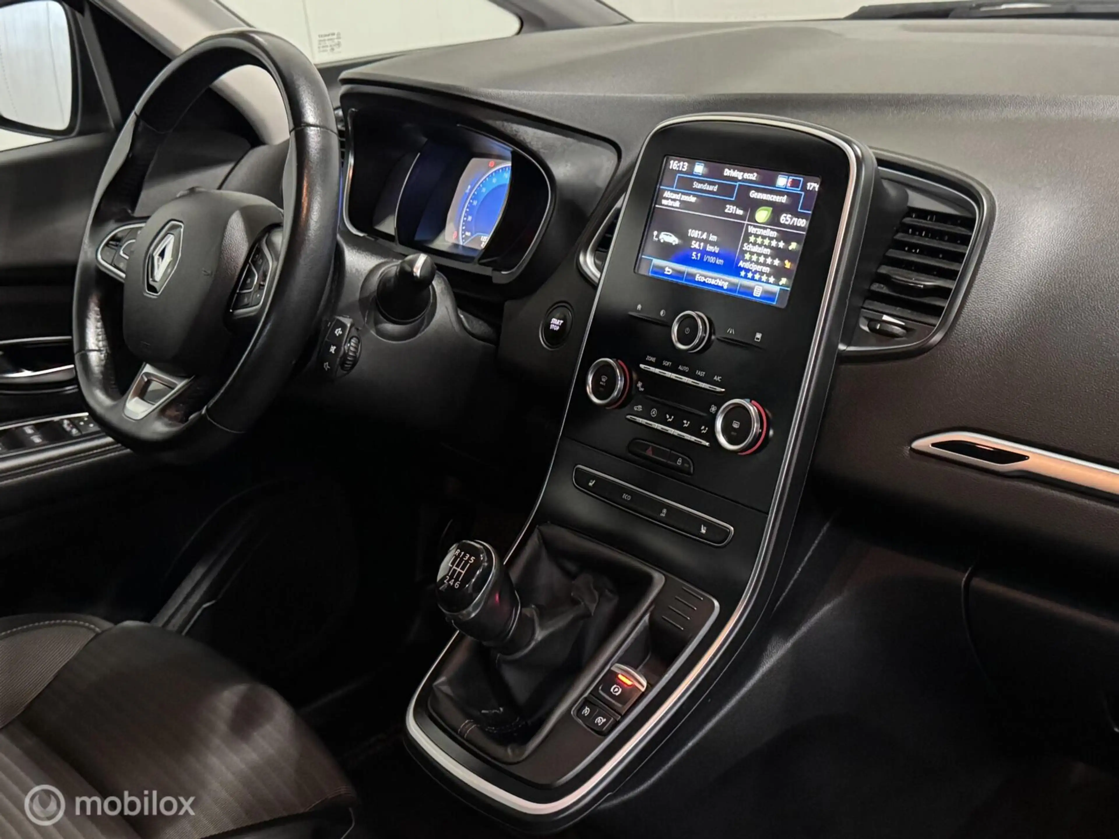 Renault Grand Scenic 1.5 dCi Intens [ historie trekhaak LED ] — photo 16