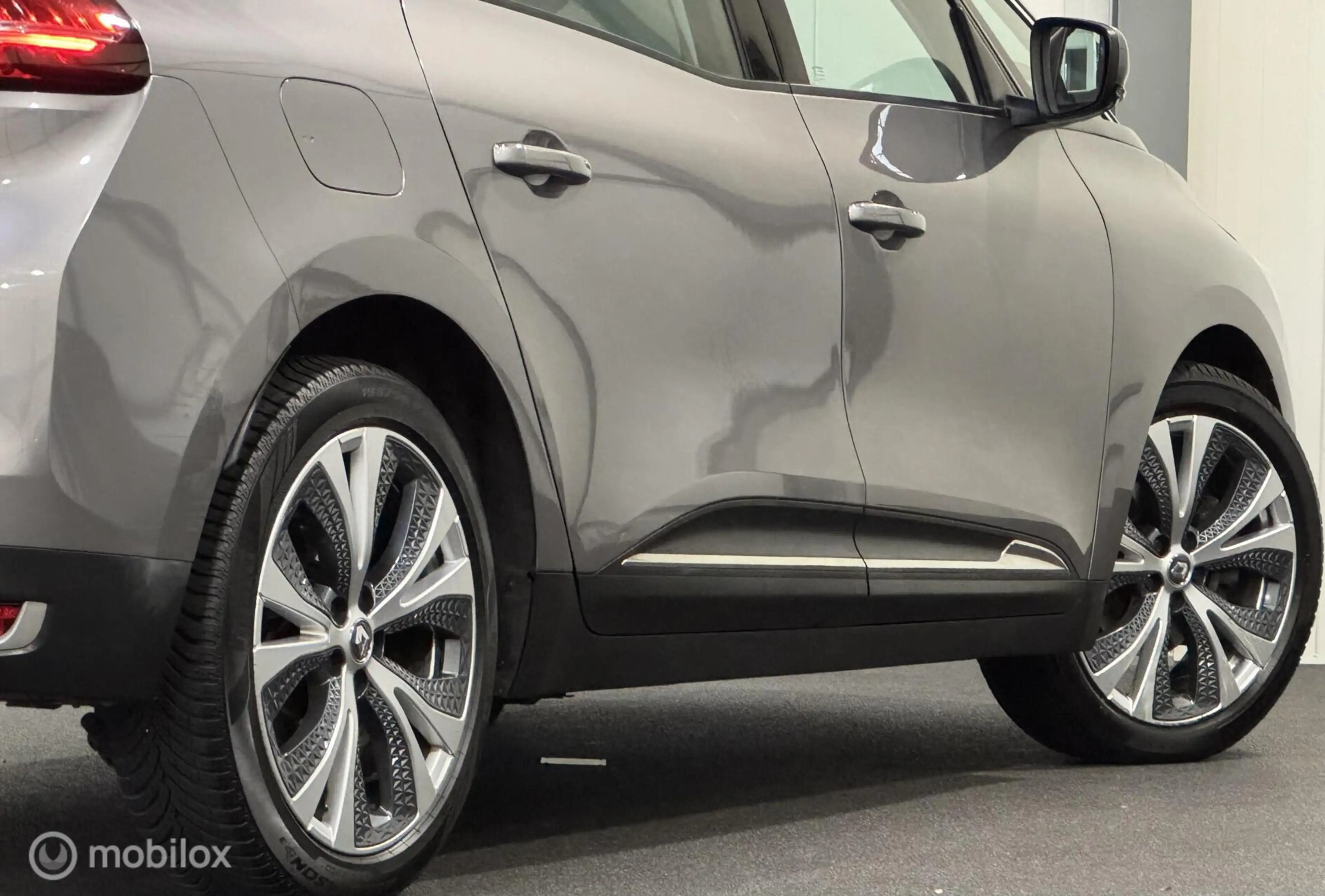 Renault Grand Scenic 1.5 dCi Intens [ historie trekhaak LED ] — photo 15