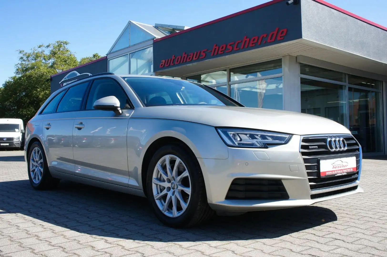 Audi A4 Avant 2.0 TFSI quattro S-tronic *LED*HEAD-UP* Silber - 2