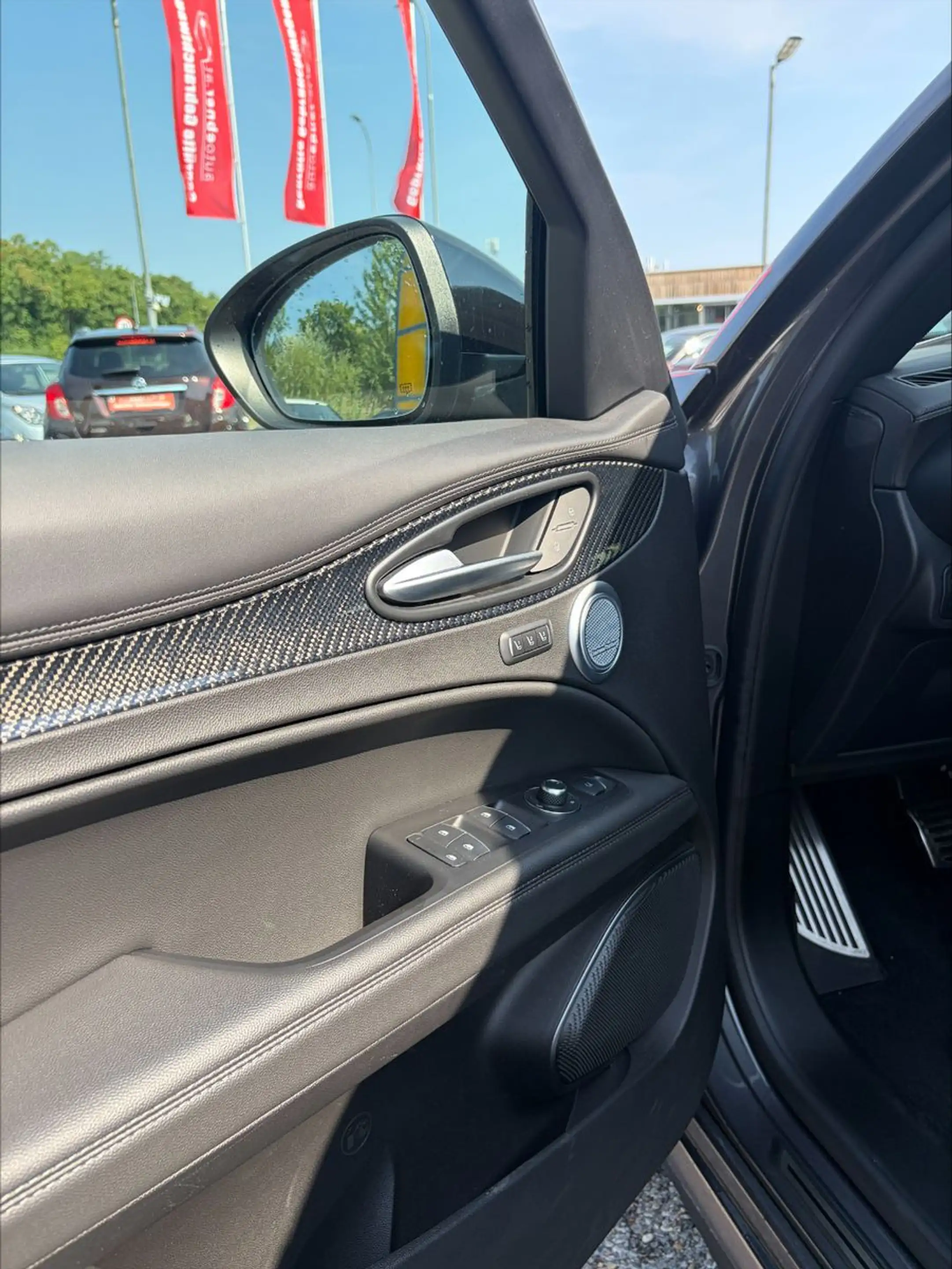 Alfa Romeo Stelvio Quadrifoglio 2.9 V6 Bi-T. AKRAPOVIC — photo 7