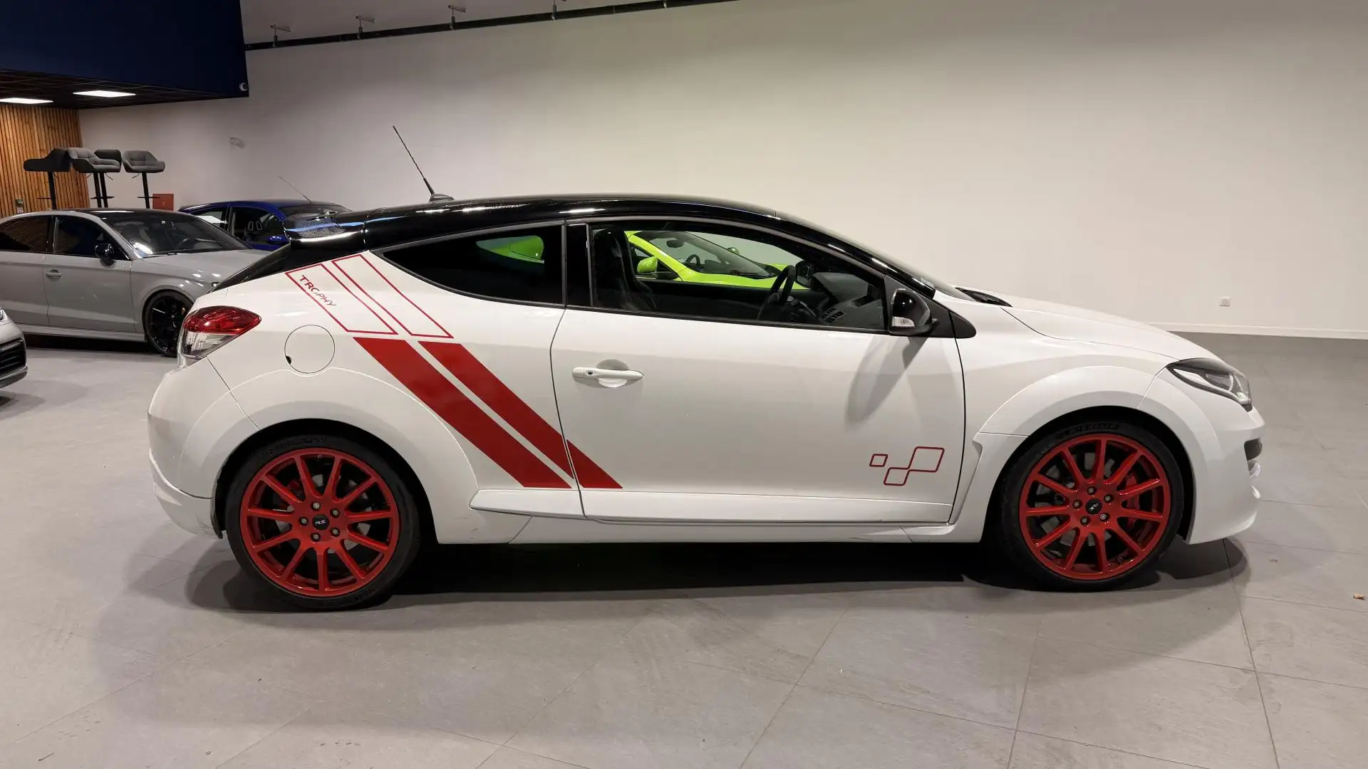 Renault Megane Mégane Coupé 2.0i 16V - 275  III COUPE R.S Trophy-R PHASE 3 Wit - 2