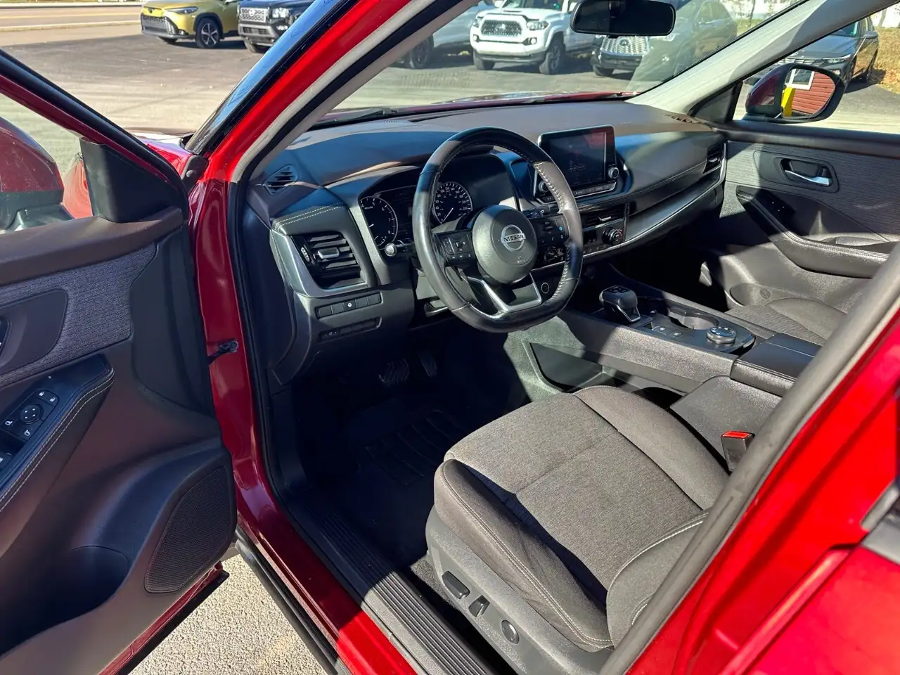 Nissan Rogue снимка Nissan Rogue