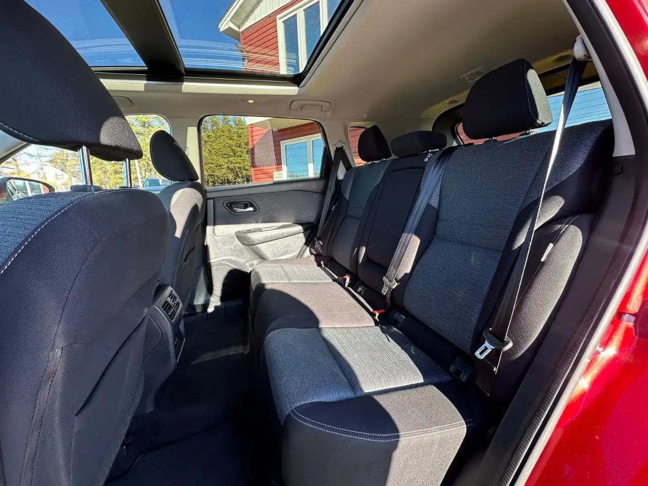 Nissan Rogue снимка Nissan Rogue