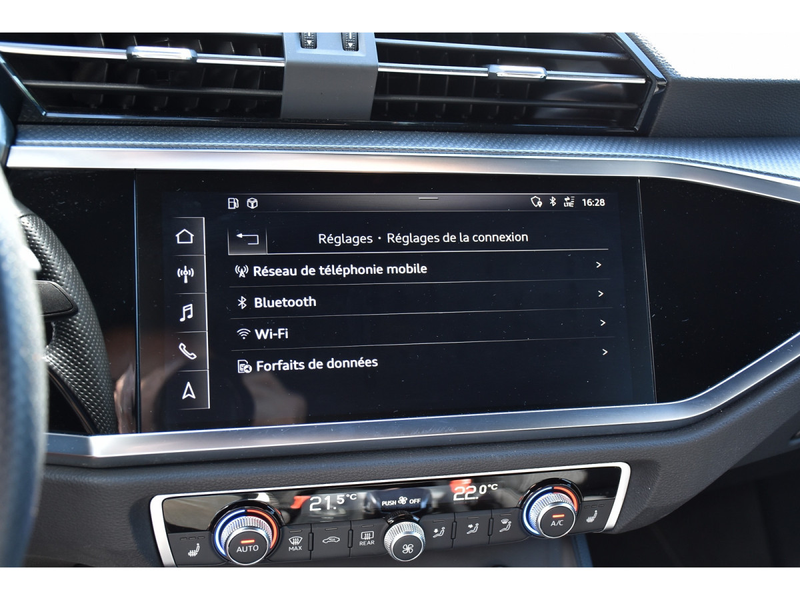 Audi Q3 Sportback 45 TFSI Quattro S-Line S-Tr. LANE SIDE — photo 12