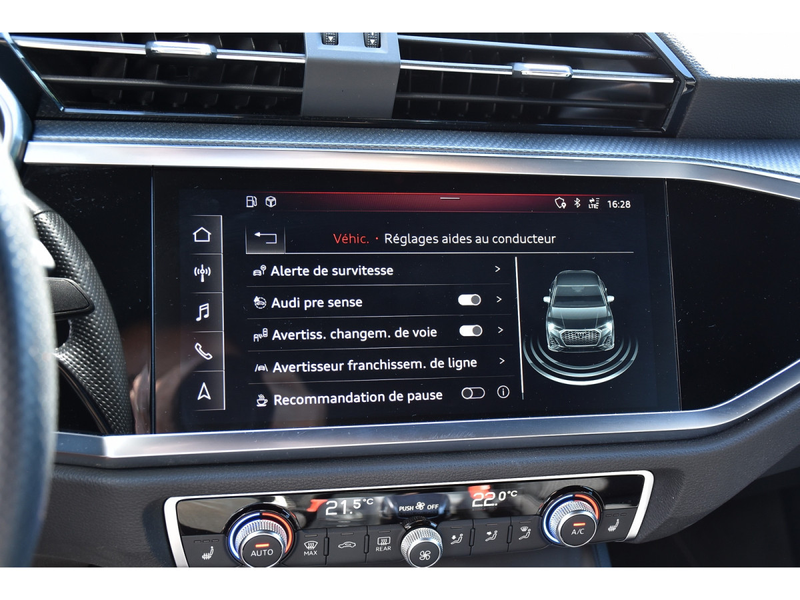 Audi Q3 Sportback 45 TFSI Quattro S-Line S-Tr. LANE SIDE — photo 15