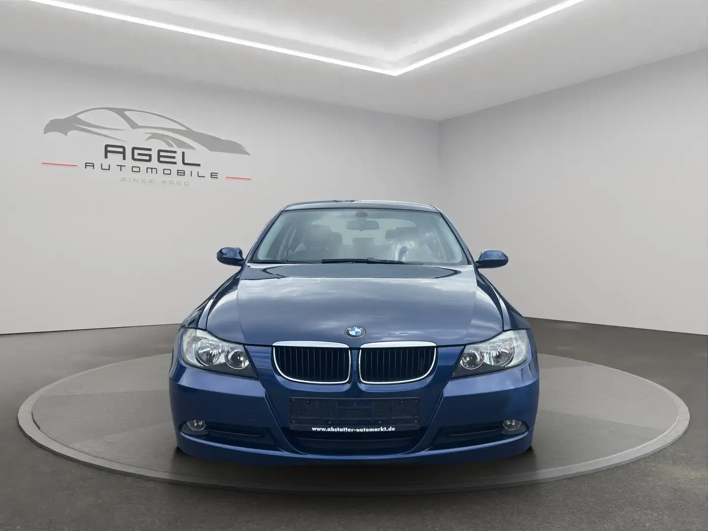 BMW 318 318i*Navi*LMF*PDC V/H* Bleu - 2