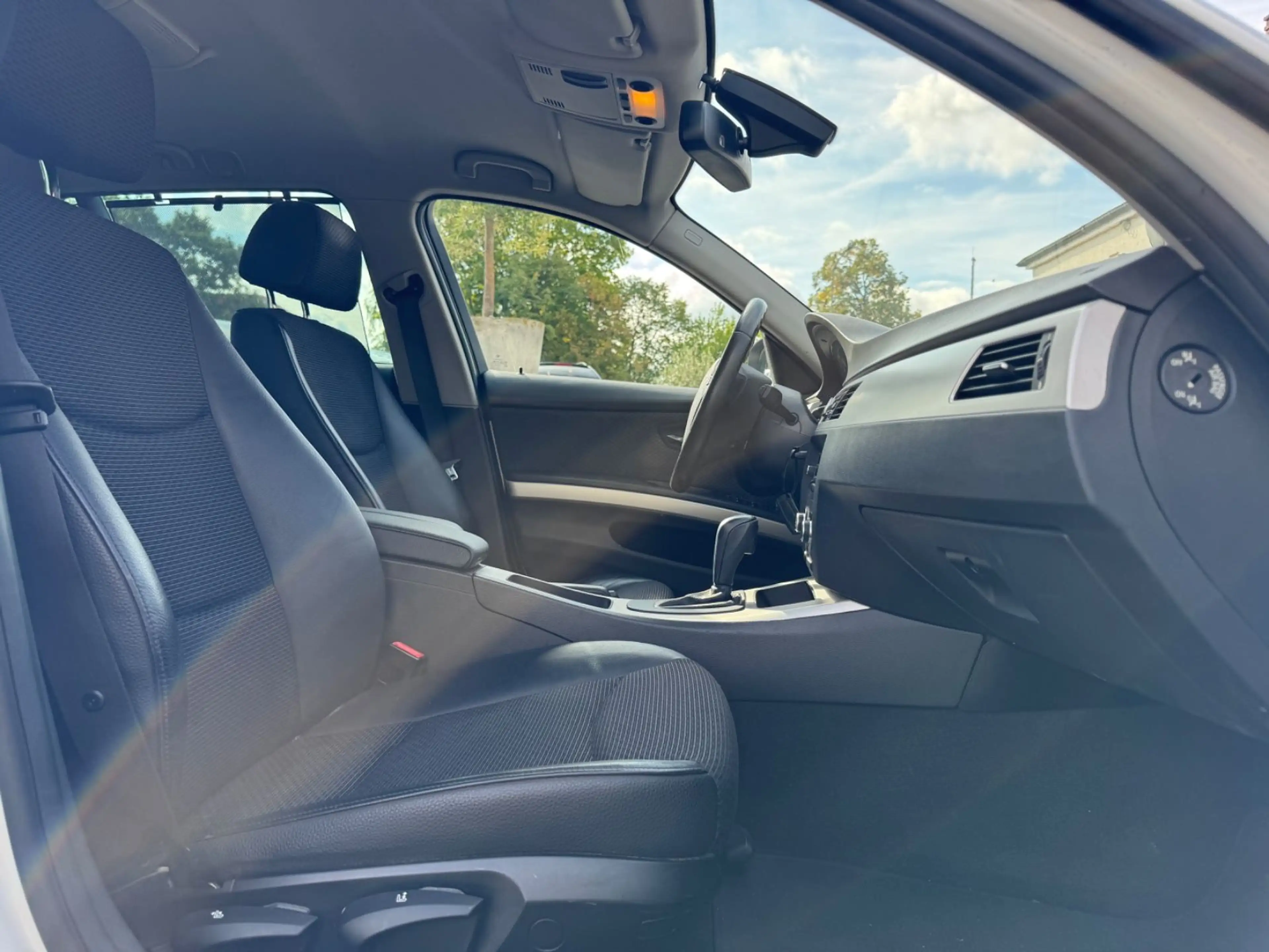 BMW 318 i Touring Automatik-Xenon-Klimaautomatik.! — photo 7