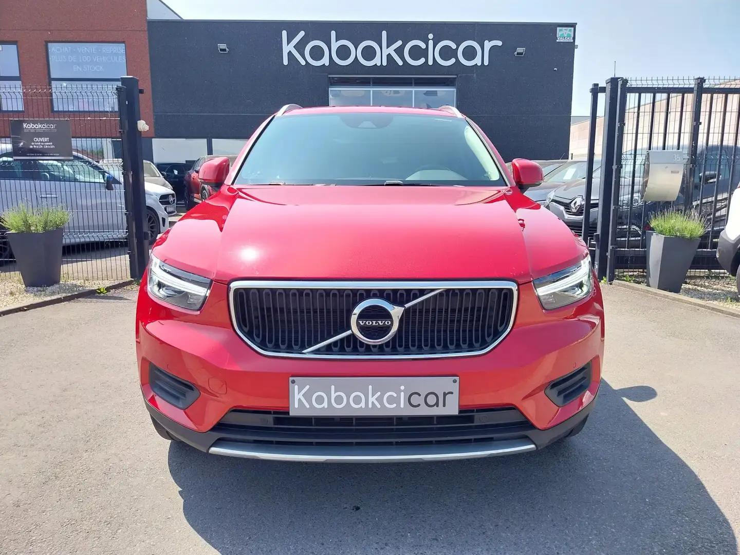 Volvo XC40 1.5 T3 Inscription/FULL CUIR-CAMERA-LED-GARANTIE/ Rouge - 2