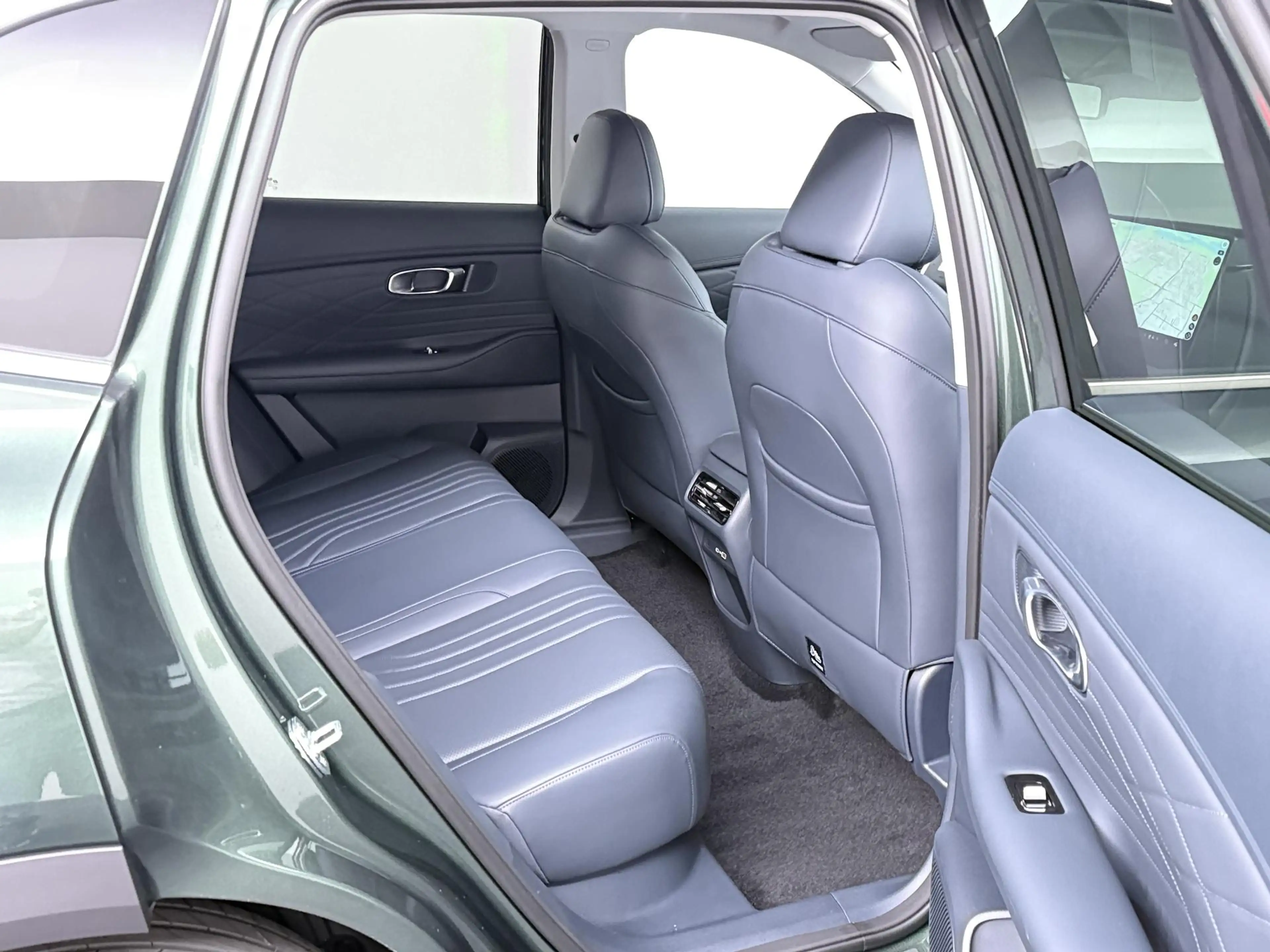 Geely Starray EM-i 1.5 Pro | 360° Camera | ICC | Apple Carplay! — photo 40