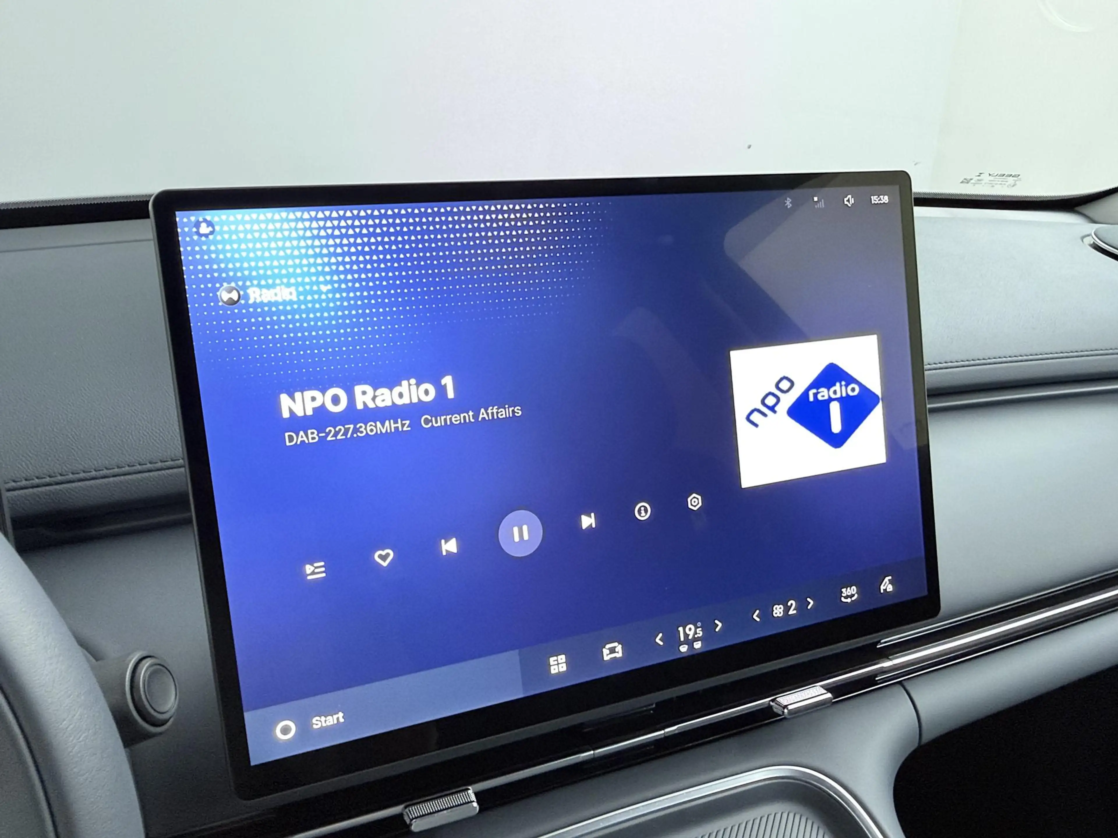 Geely Starray EM-i 1.5 Pro | 360° Camera | ICC | Apple Carplay! — photo 24
