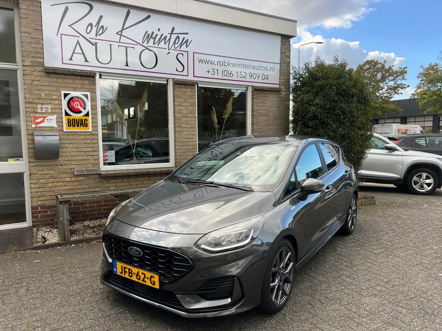 Ford Fiesta 1.0 EcoBoost Hybrid ST-Line X Automaat Grijs - 1