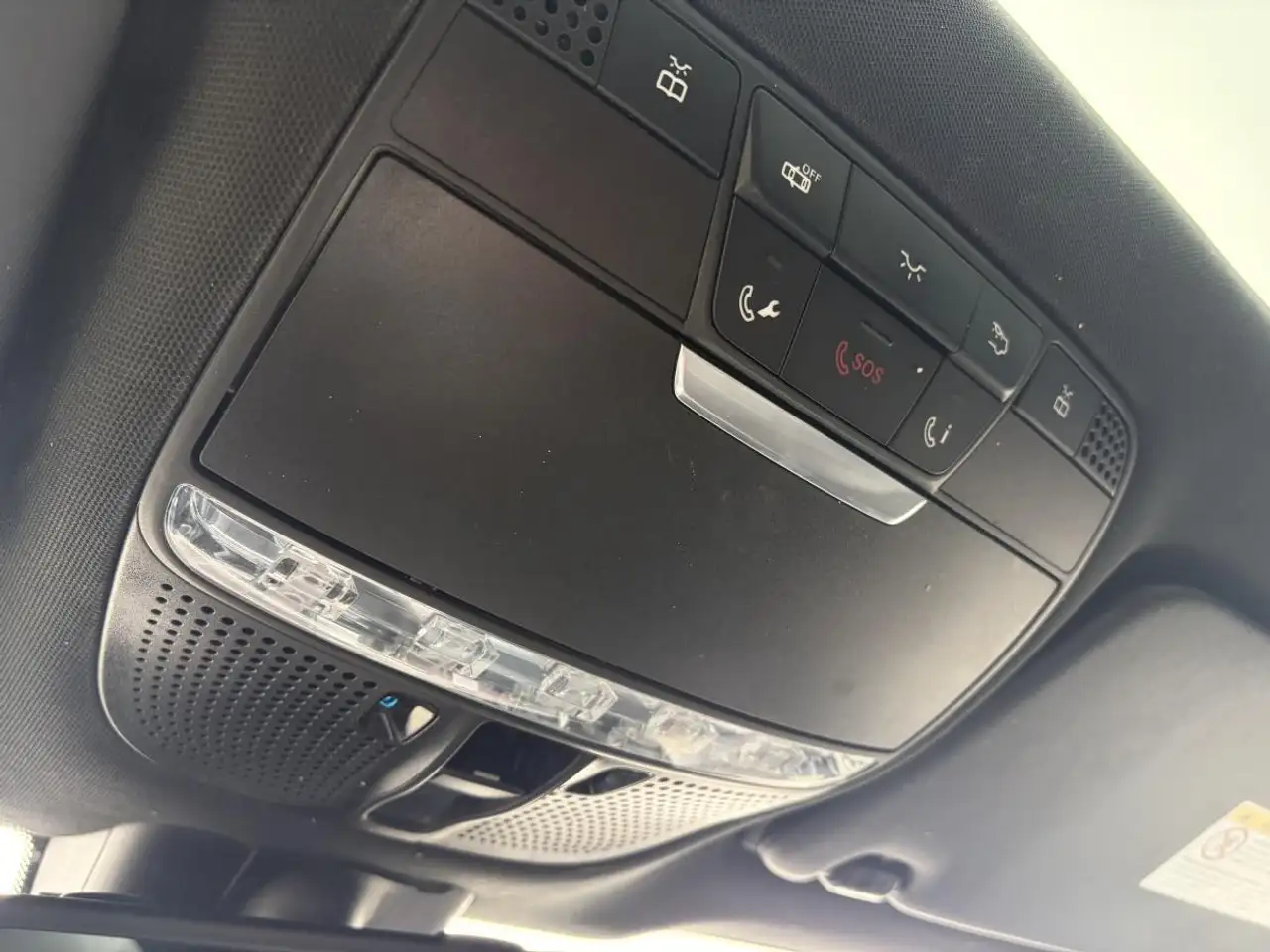 Mercedes-Benz GLC снимка Mercedes-Benz GLC