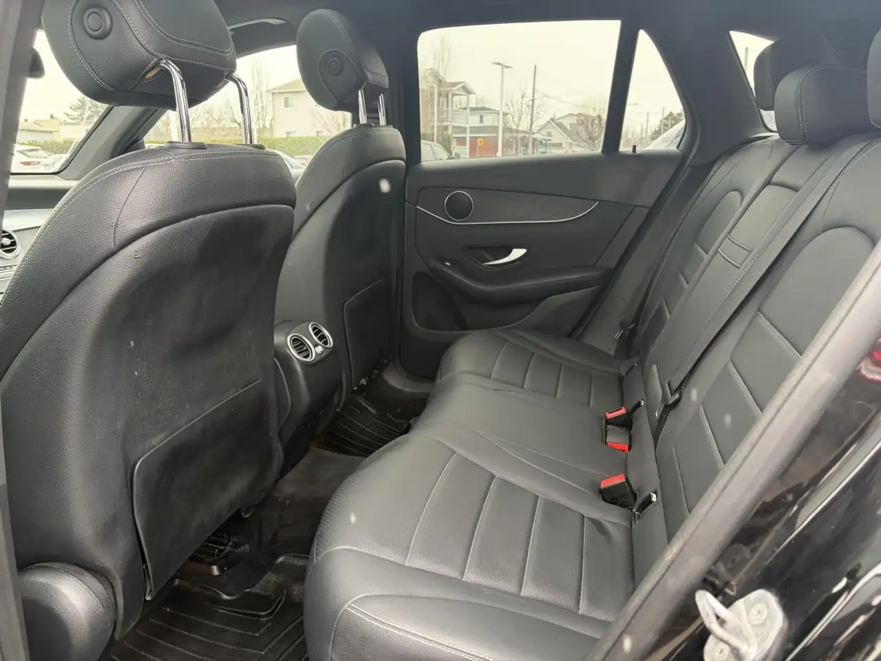 Mercedes-Benz GLC снимка Mercedes-Benz GLC