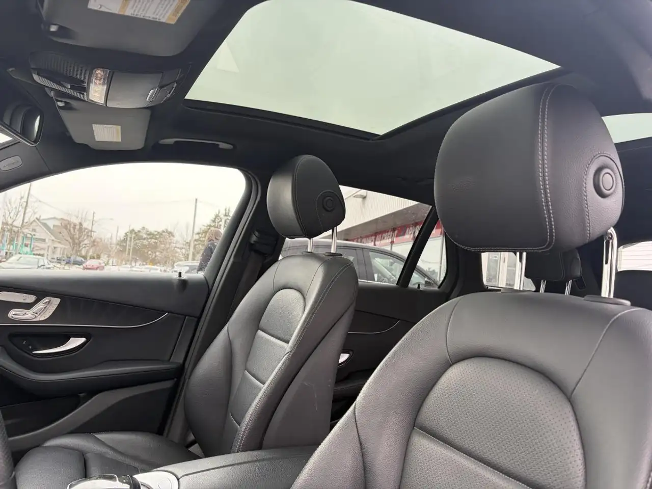 Mercedes-Benz GLC снимка Mercedes-Benz GLC