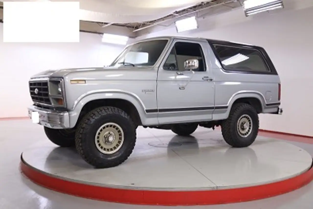 1984 - Ford Bronco Bronco Boîte automatique SUV