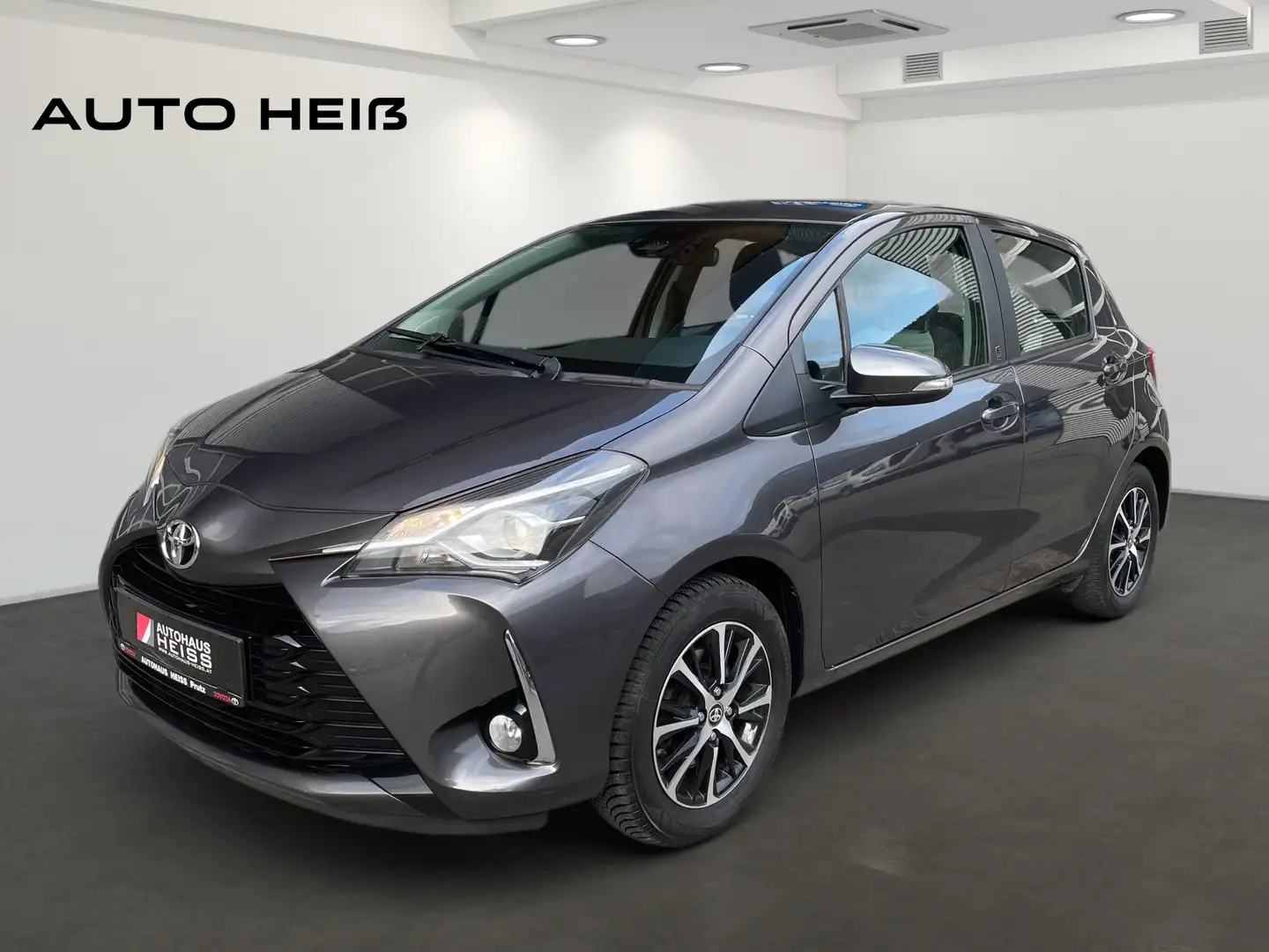 Toyota Yaris 1.5 VVT-i Team D Grau - 1