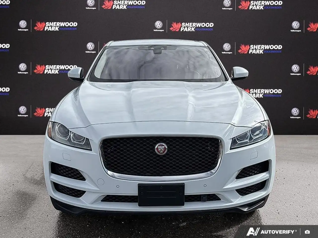 Jaguar F-Pace снимка Jaguar F-Pace