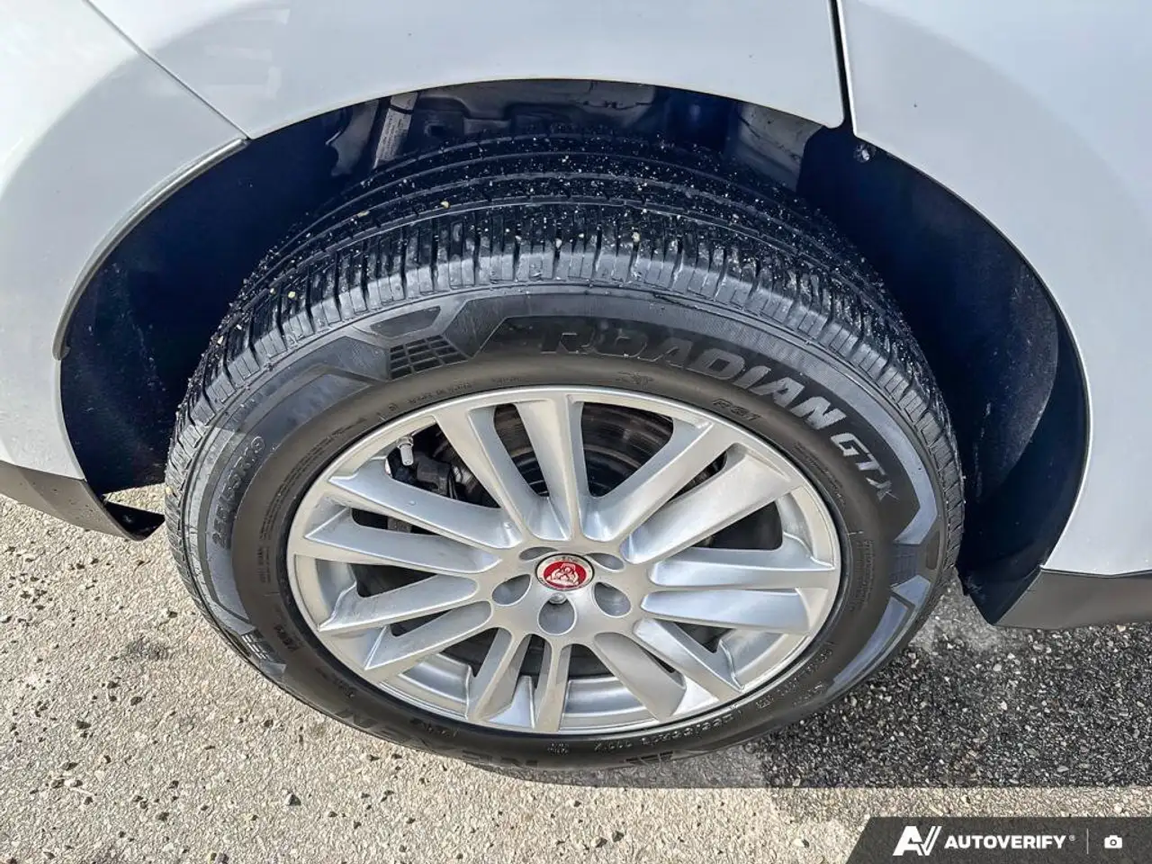 Jaguar F-Pace снимка Jaguar F-Pace