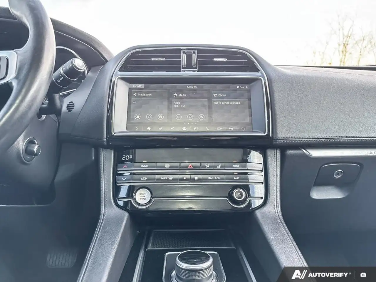 Jaguar F-Pace снимка Jaguar F-Pace