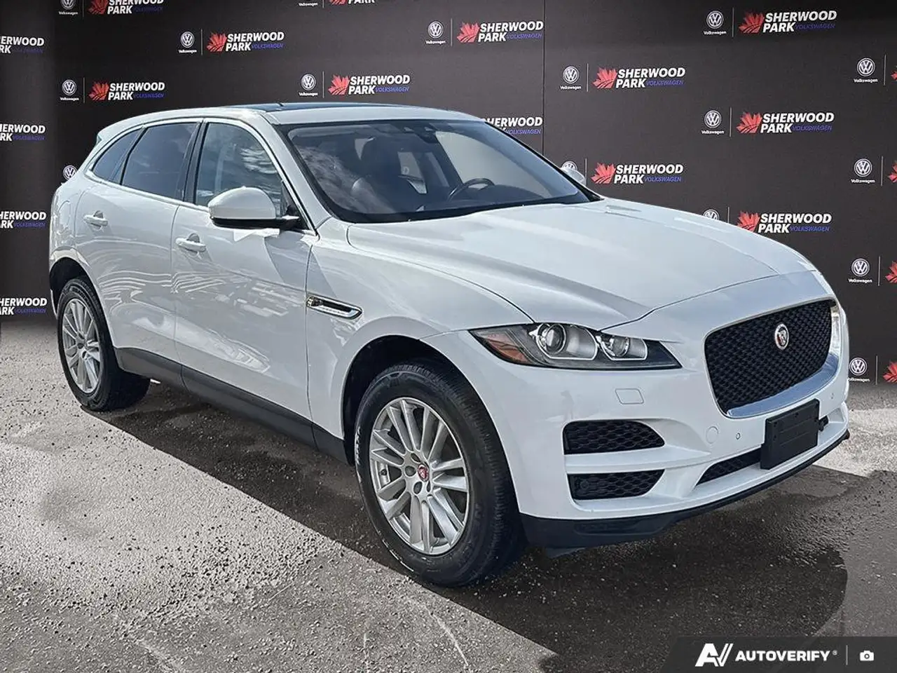 Jaguar F-Pace снимка Jaguar F-Pace