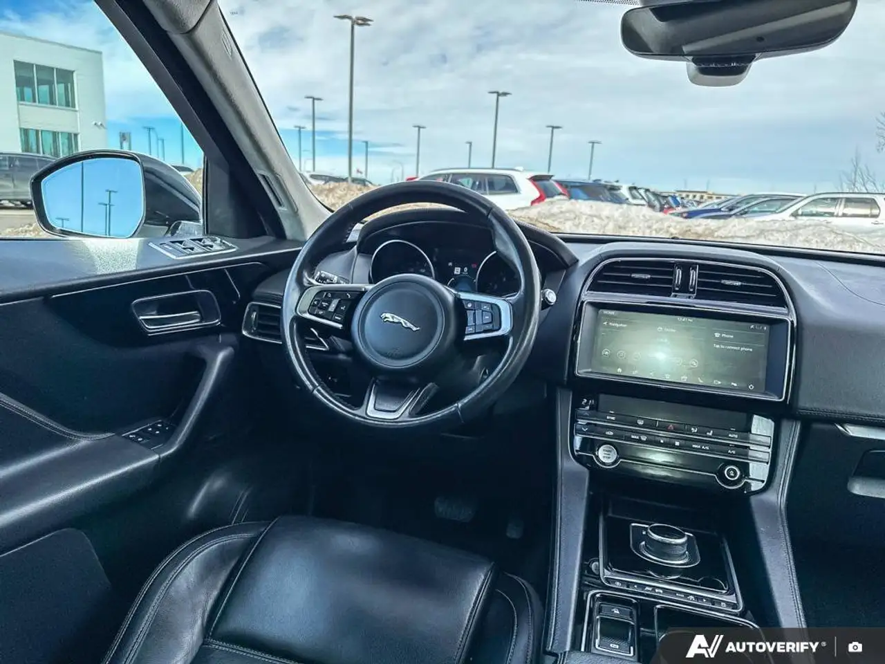 Jaguar F-Pace снимка Jaguar F-Pace