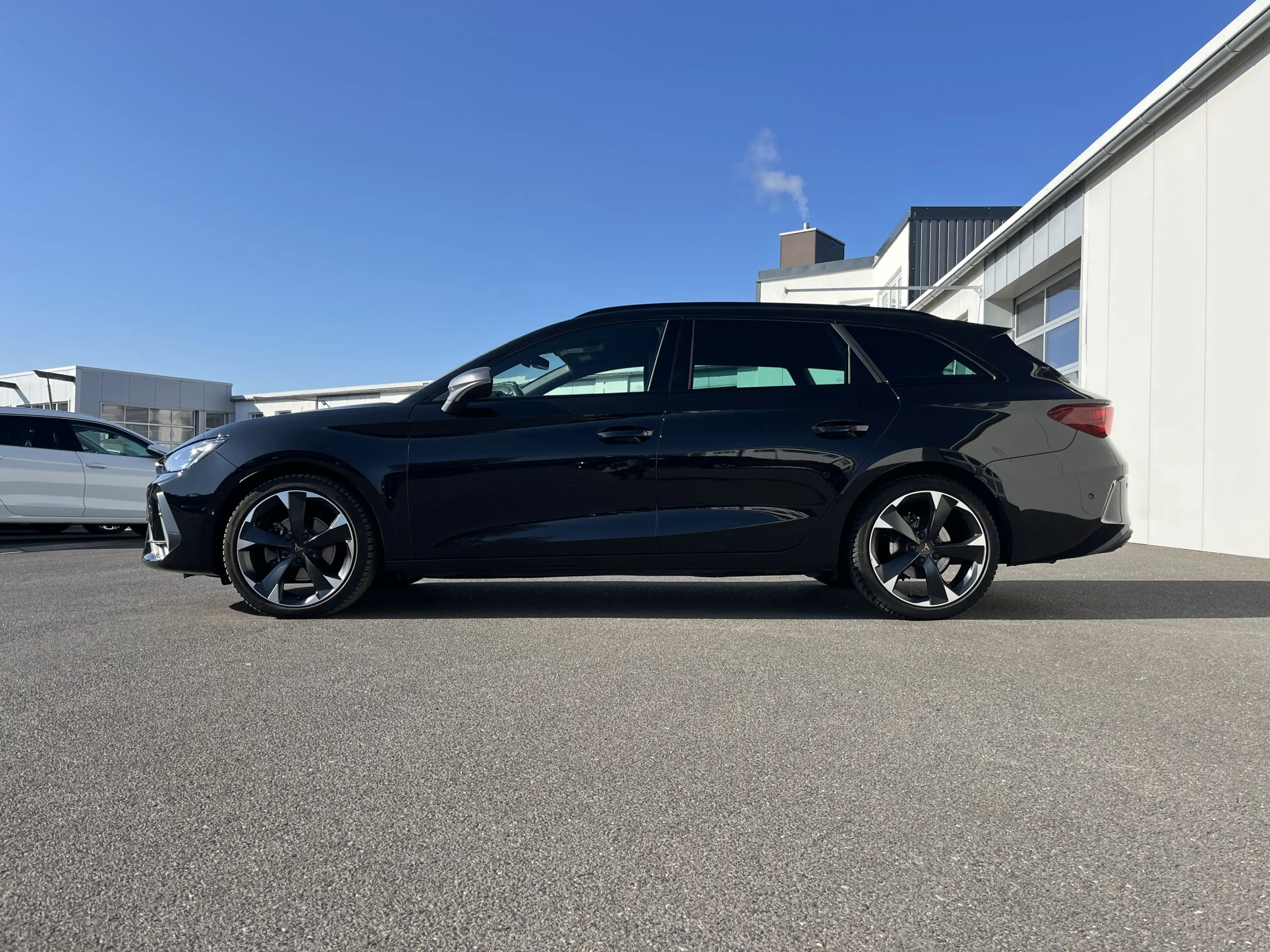 CUPRA Leon SP 1.5 TSI DSG 175€ m.20% Anz. AHK Navi KEYLESS — photo 2