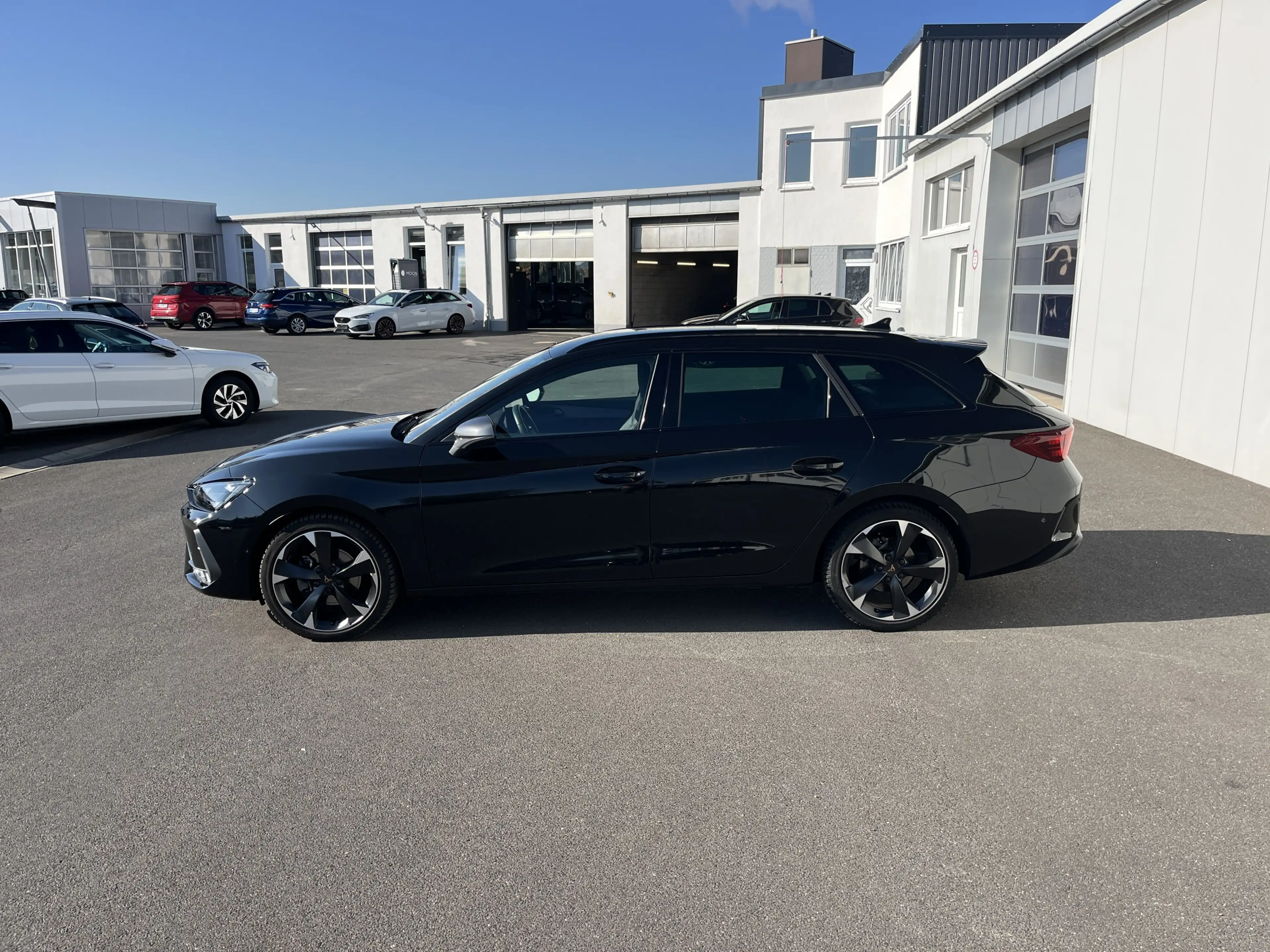 CUPRA Leon SP 1.5 TSI DSG 175€ m.20% Anz. AHK Navi KEYLESS — photo 3