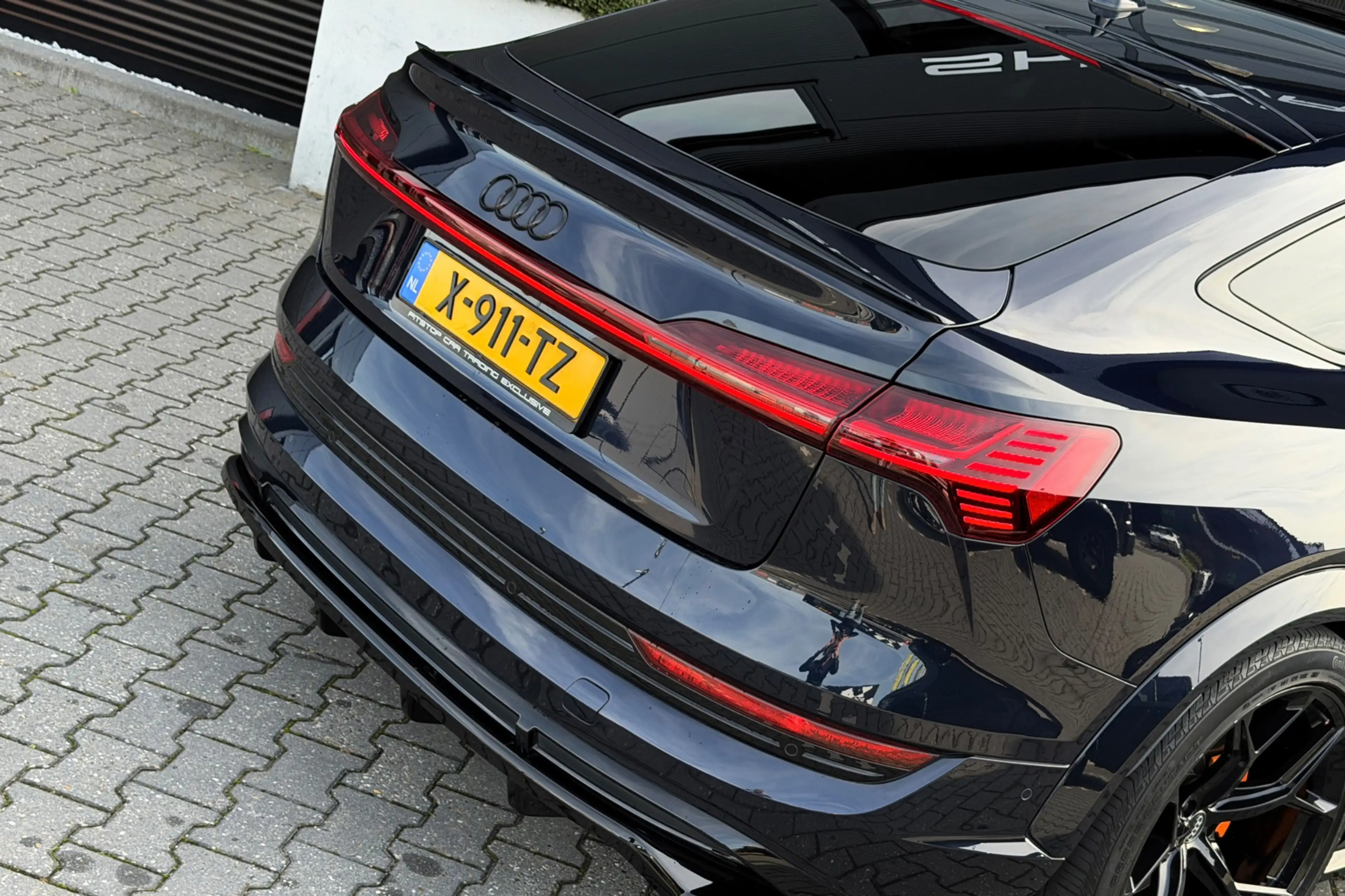 Audi e-tron Sportback S quattro 95 kWh, Leder, Pano, BodyKit, — photo 9