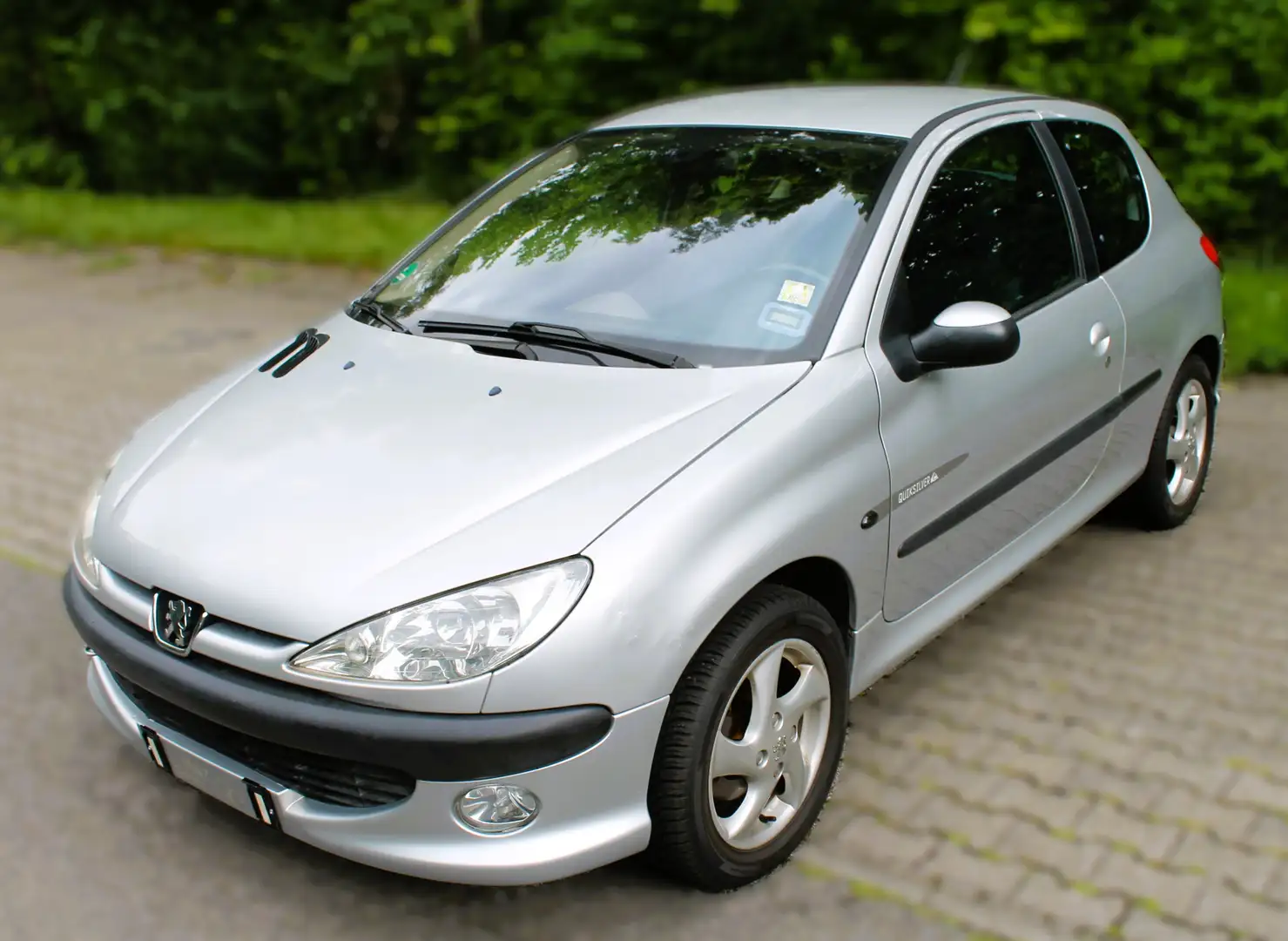Peugeot 206 QuickSilver 1 Jahr TÜV viele Neuteile TOP Plateado - 1