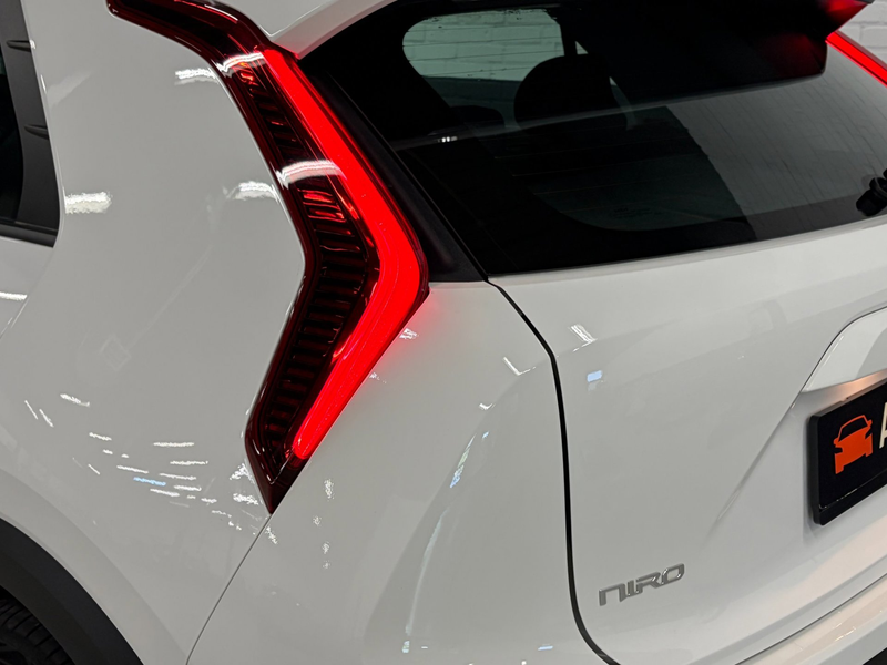Kia e-Niro EV DynamicLine 64.8 kWh Warmtepomp / Stoelverwarmi — photo 23
