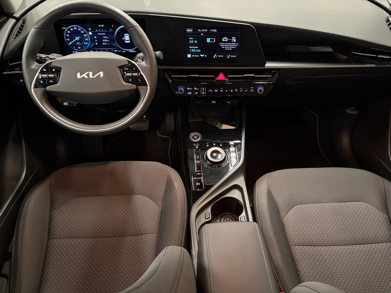 Kia e-Niro EV DynamicLine 64.8 kWh Warmtepomp / Stoelverwarmi — photo 11