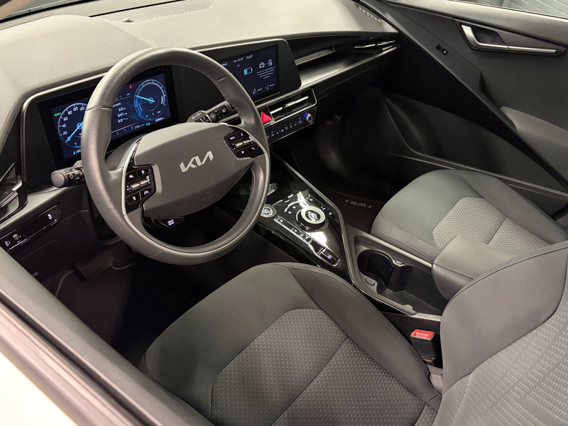 Kia e-Niro EV DynamicLine 64.8 kWh Warmtepomp / Stoelverwarmi — photo 2