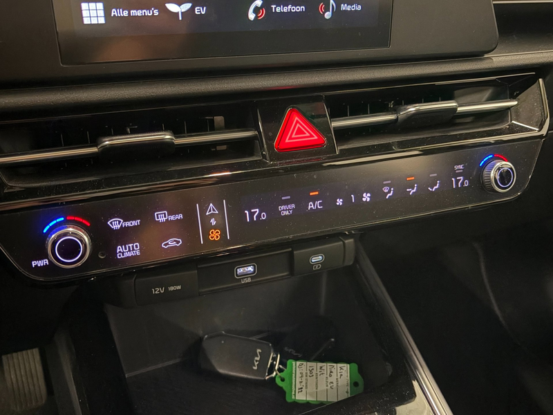 Kia e-Niro EV DynamicLine 64.8 kWh Warmtepomp / Stoelverwarmi — photo 15