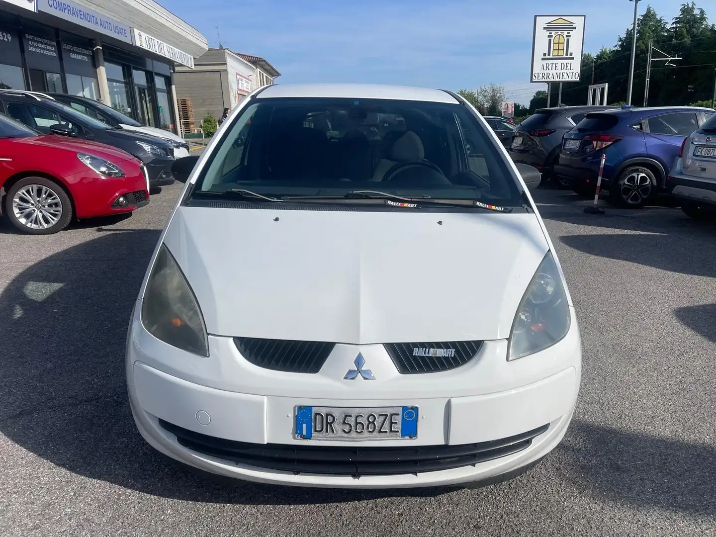 Mitsubishi Colt 5p 1.1 Inform Gpl Blanco - 2
